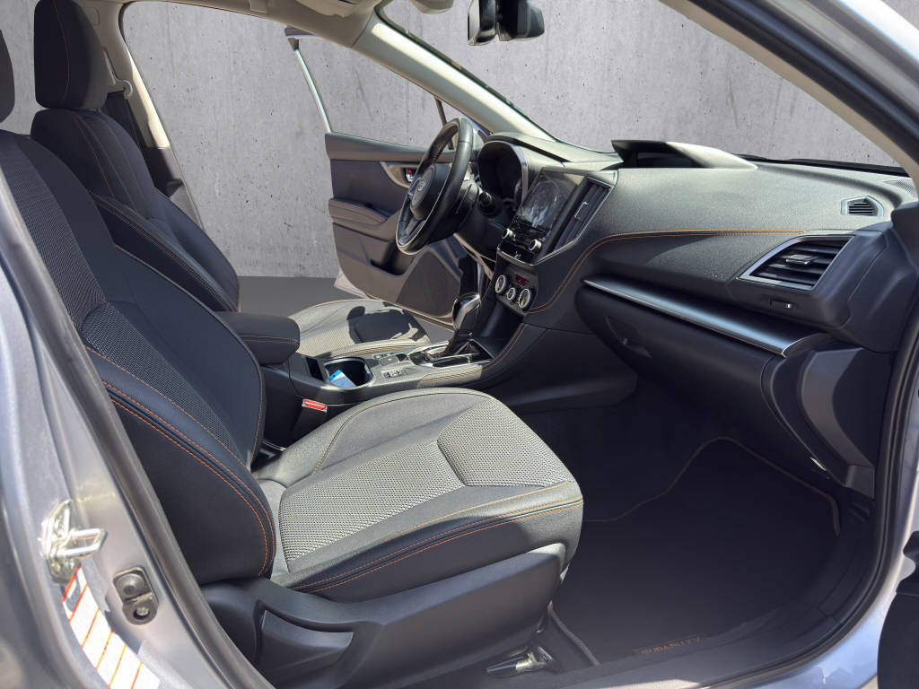 SUBARU XV 2.0i Swiss Plus-image-10
