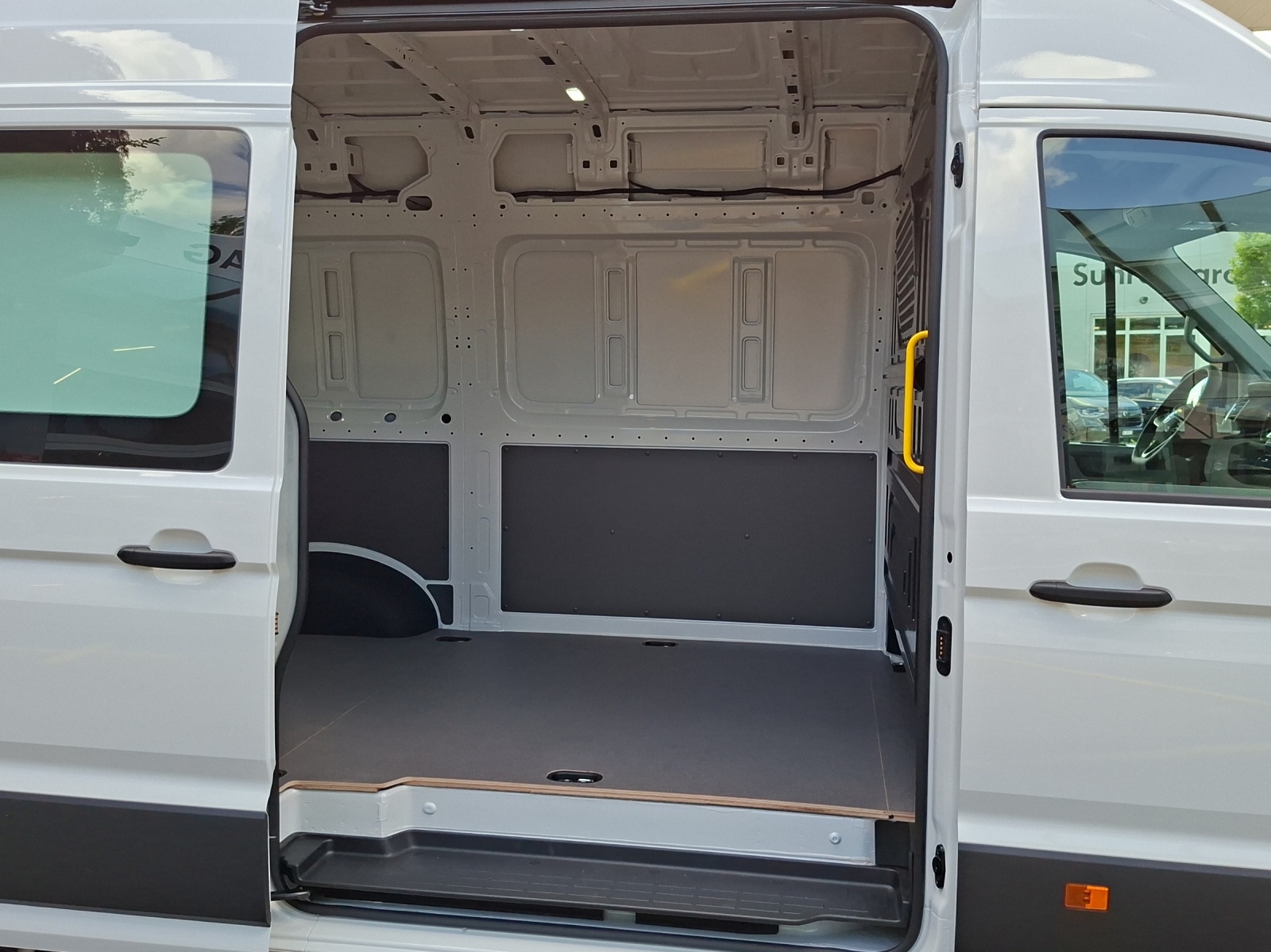 VW Crafter 35 2.0 BiTDI L3 4Motion A-image-21