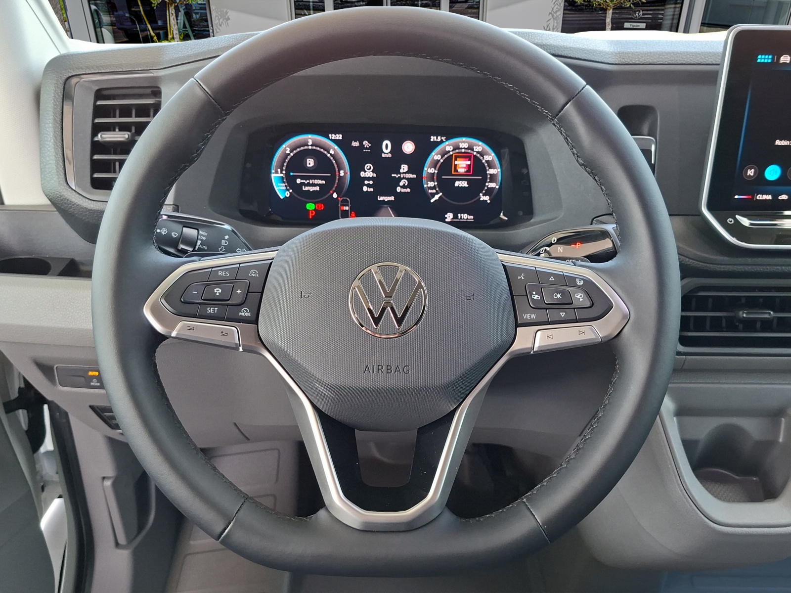 VW Crafter 35 2.0 BiTDI L3 4Motion A-image-11