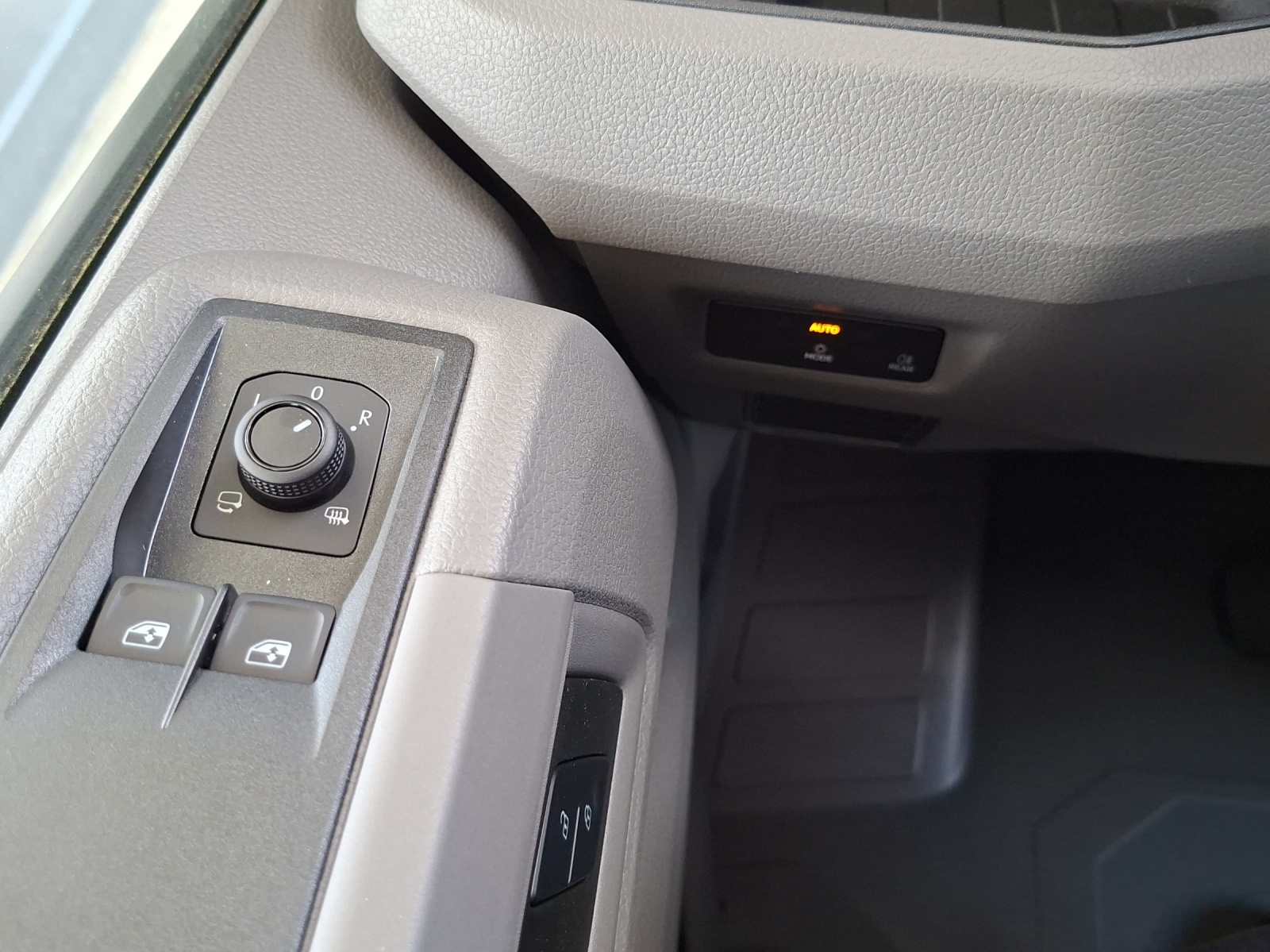 VW Crafter 35 2.0 BiTDI L3 4Motion A-image-10