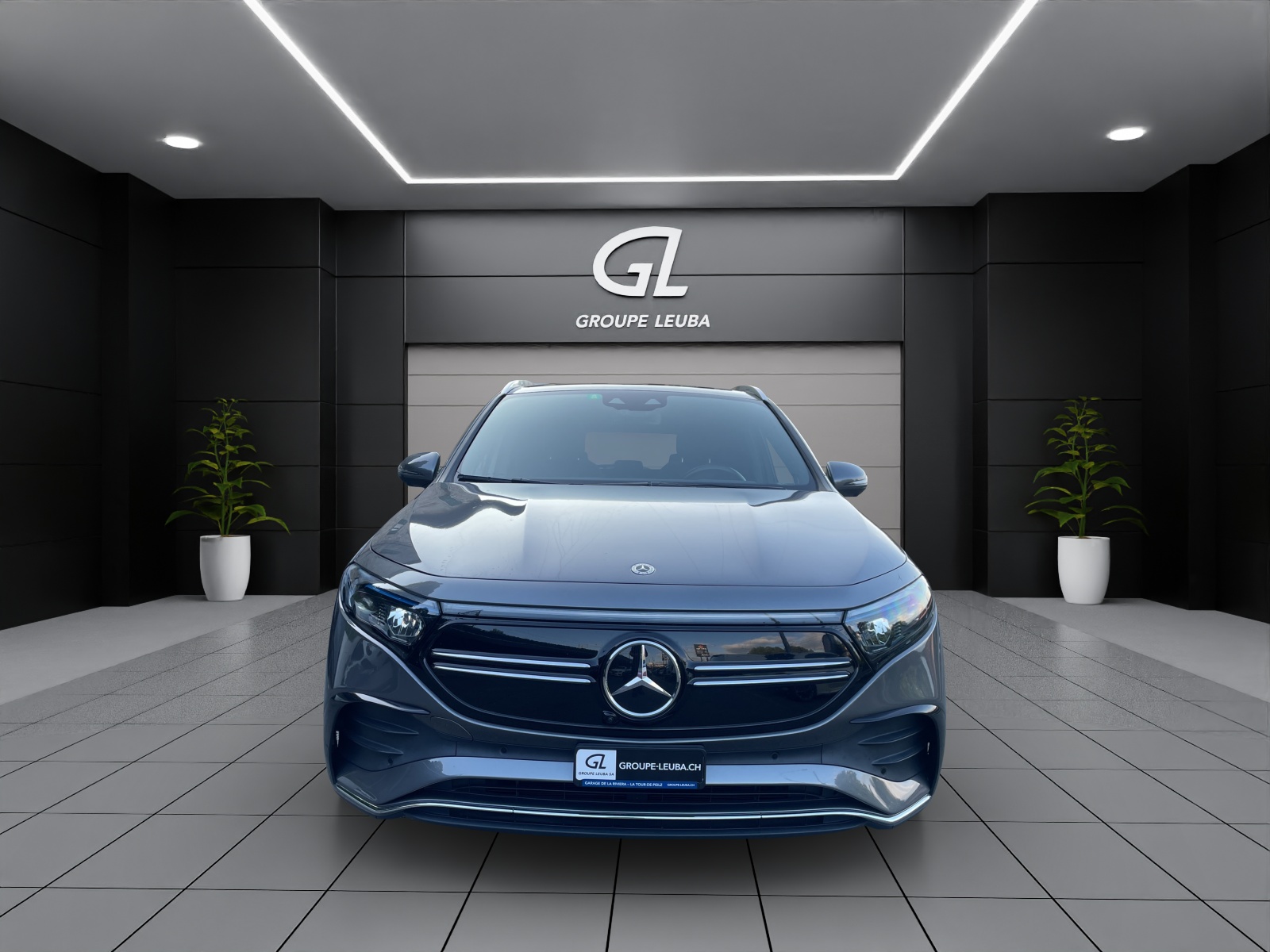 MERCEDES-BENZ EQA 250 AMG Line-image-1