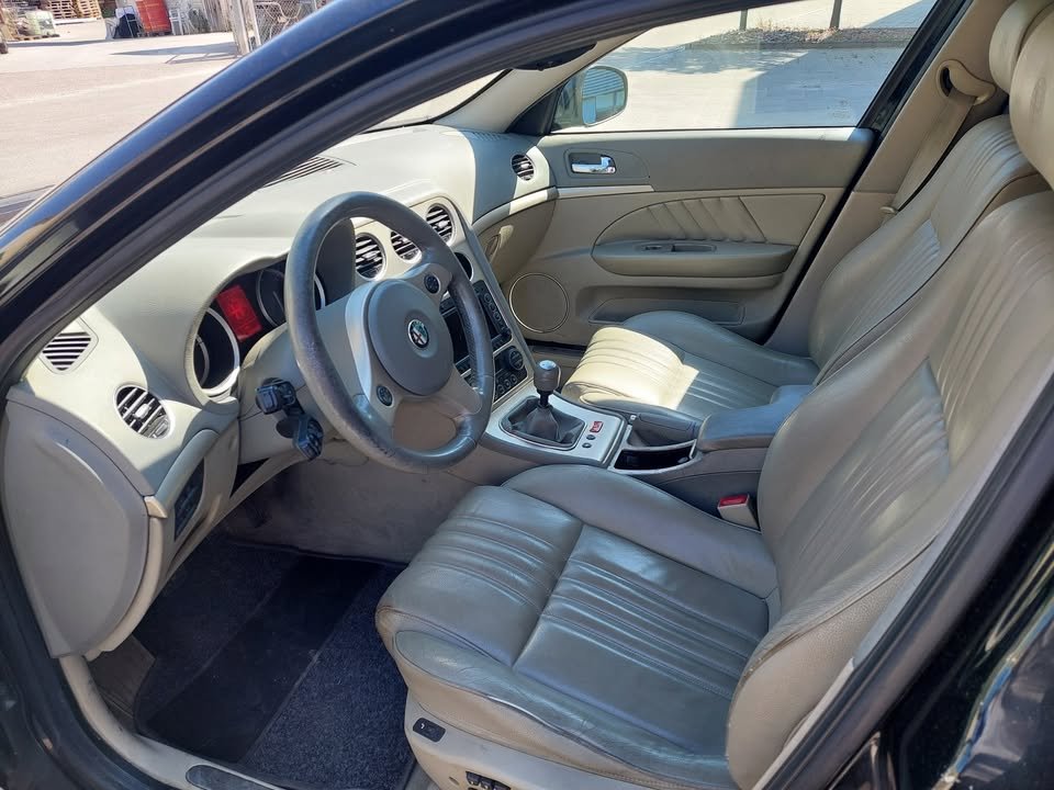 ALFA ROMEO 159 Sportwagon 2.4 JTD Progression-image-3
