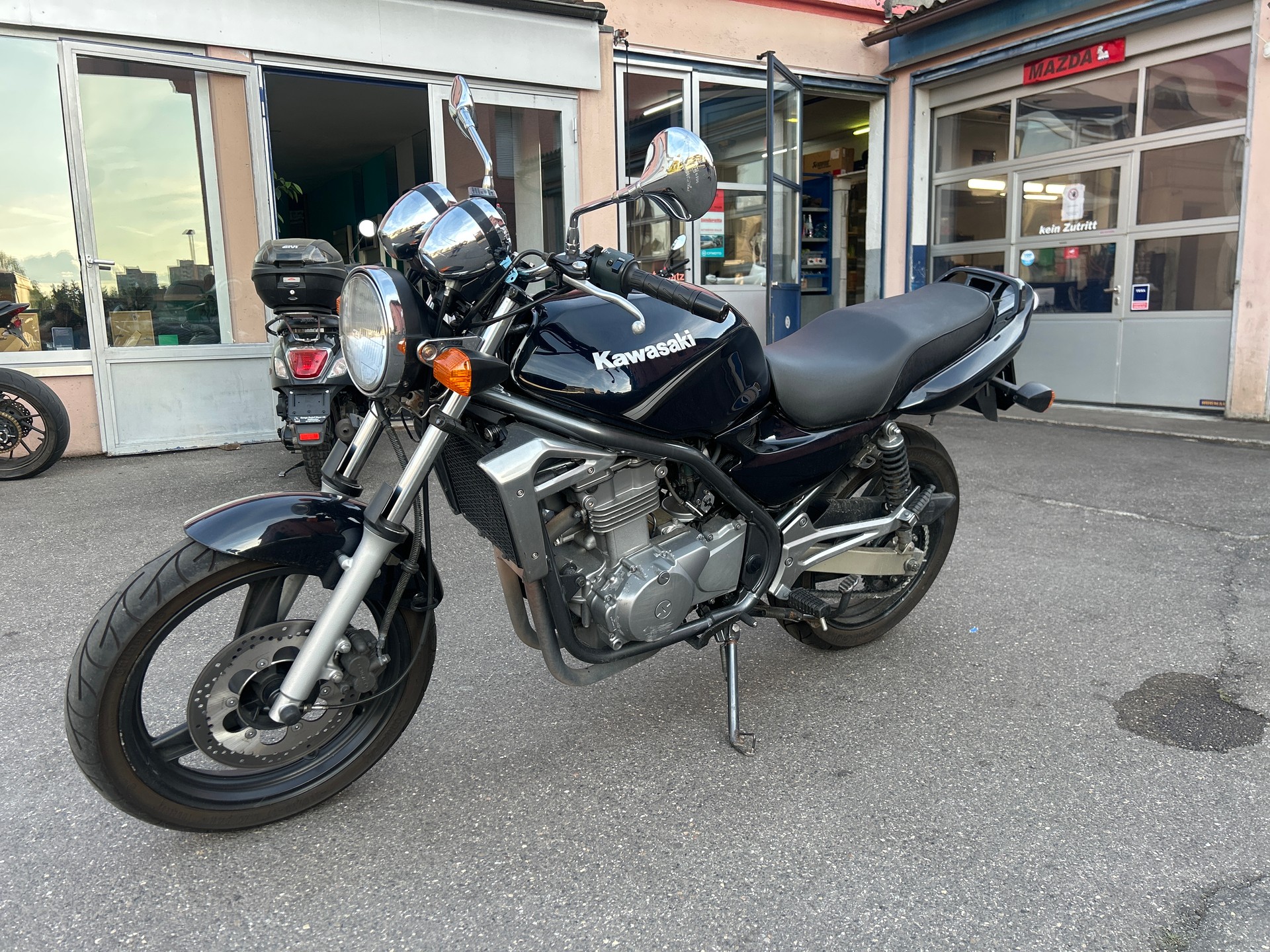 KAWASAKI ER-5 (25kW)-showroom-element-3