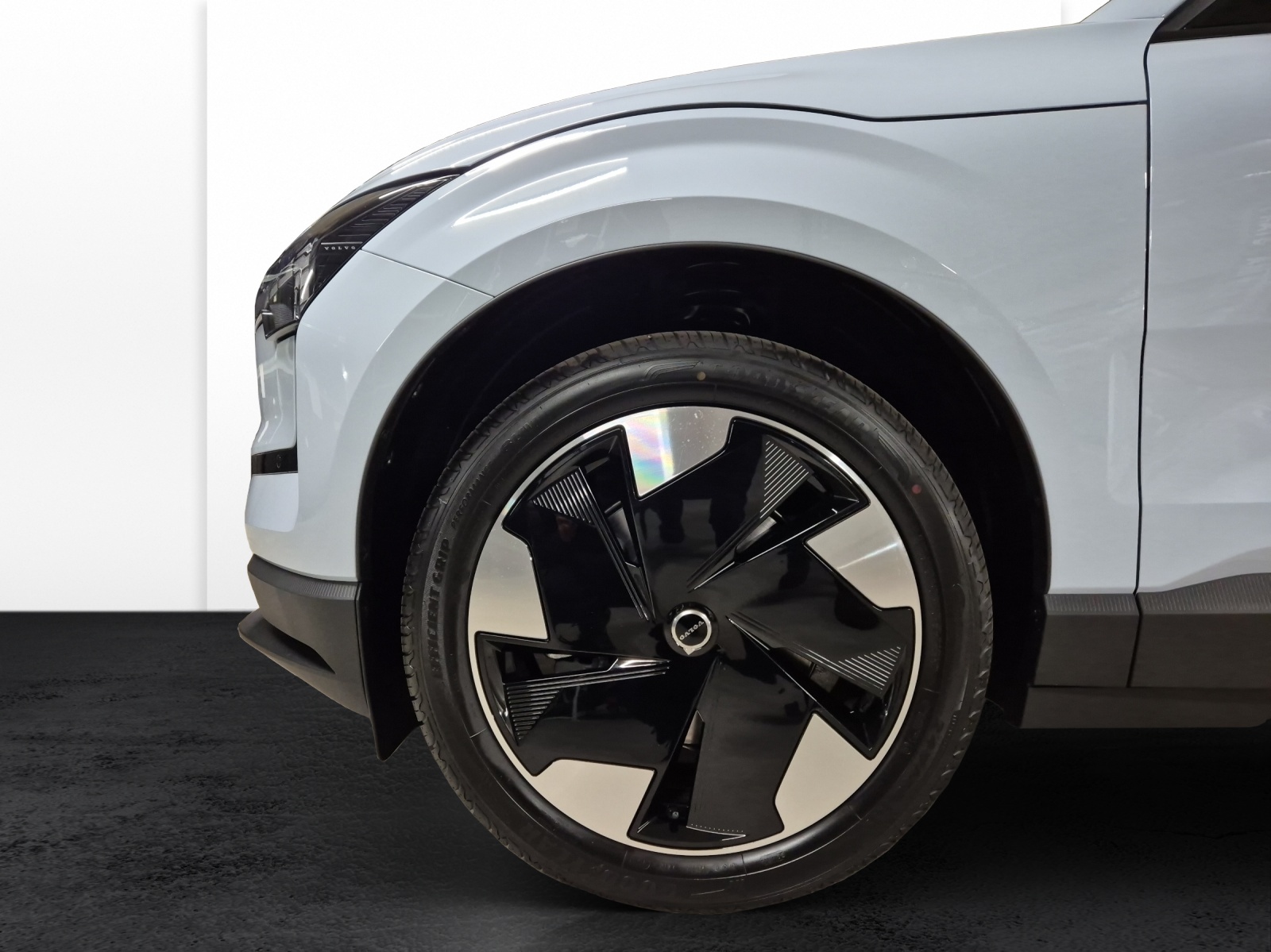 VOLVO EX30 E60 Plus-image-19