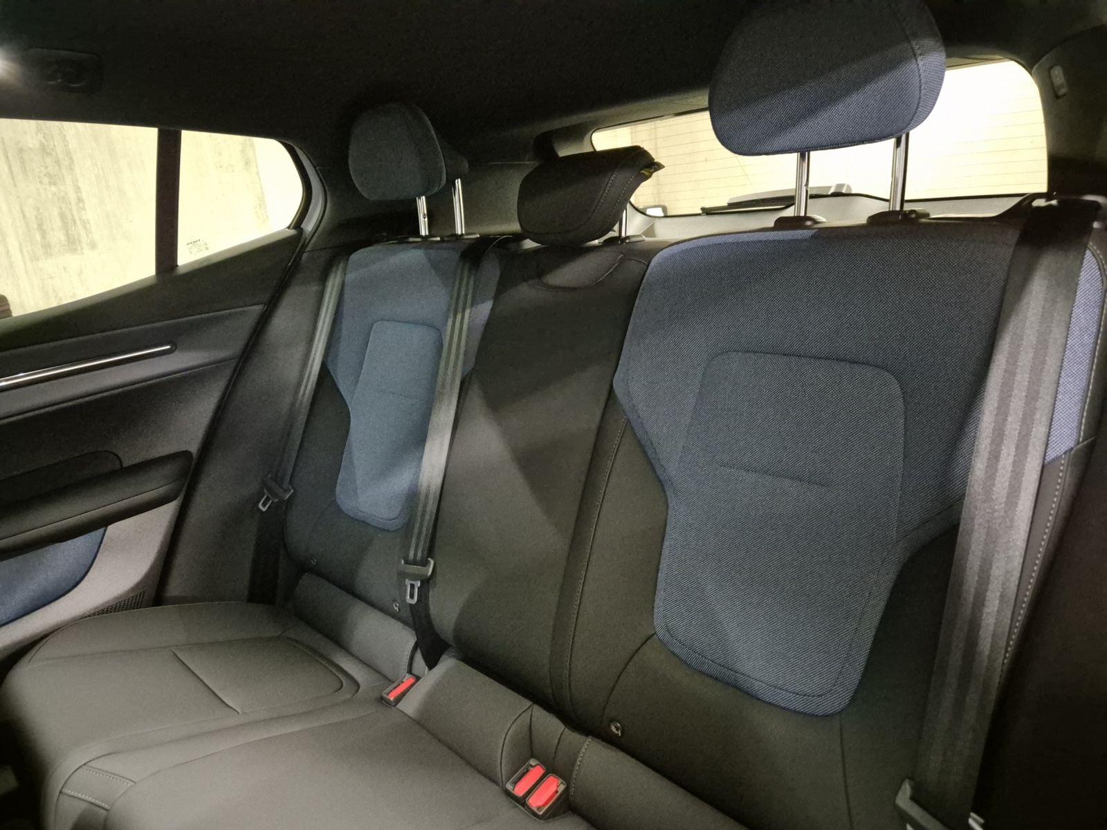 VOLVO EX30 E60 Plus-image-15