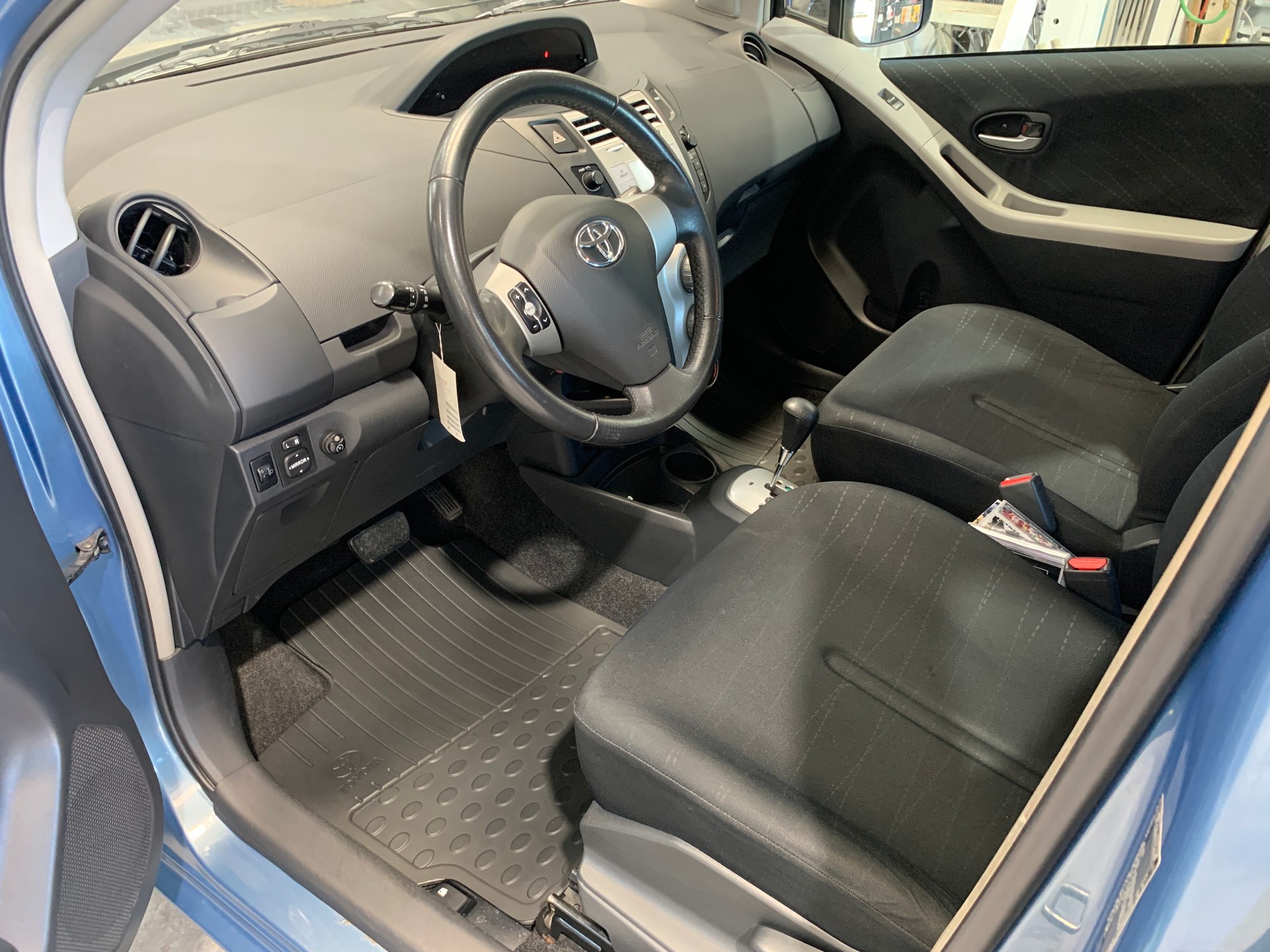 TOYOTA 1.3 16V Linea Luna MM-image-3