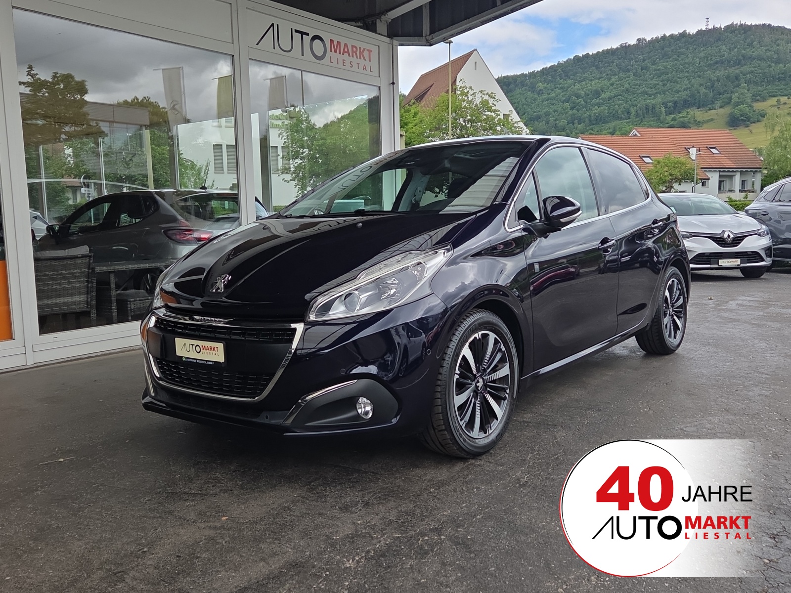 PEUGEOT 208 1.2 PureTech Signature