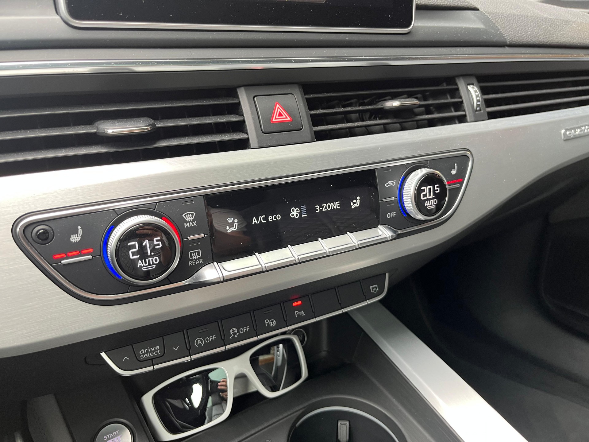 AUDI S4 Avant 3.0 TFSI quattro tiptronic-image-22