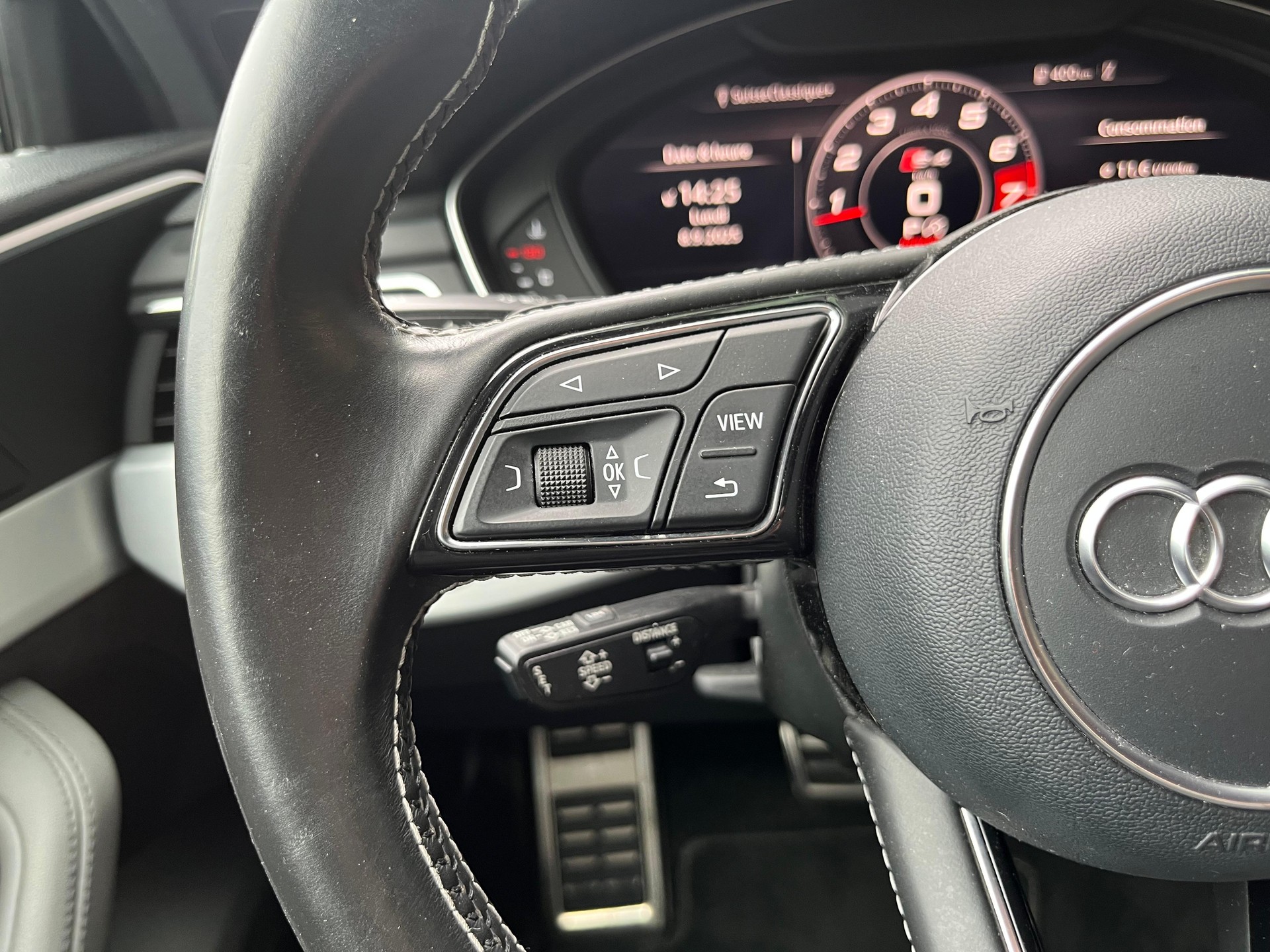 AUDI S4 Avant 3.0 TFSI quattro tiptronic-image-19