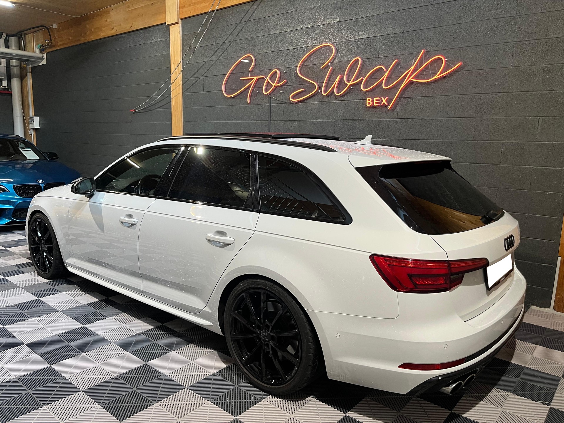 AUDI S4 Avant 3.0 TFSI quattro tiptronic-image-4
