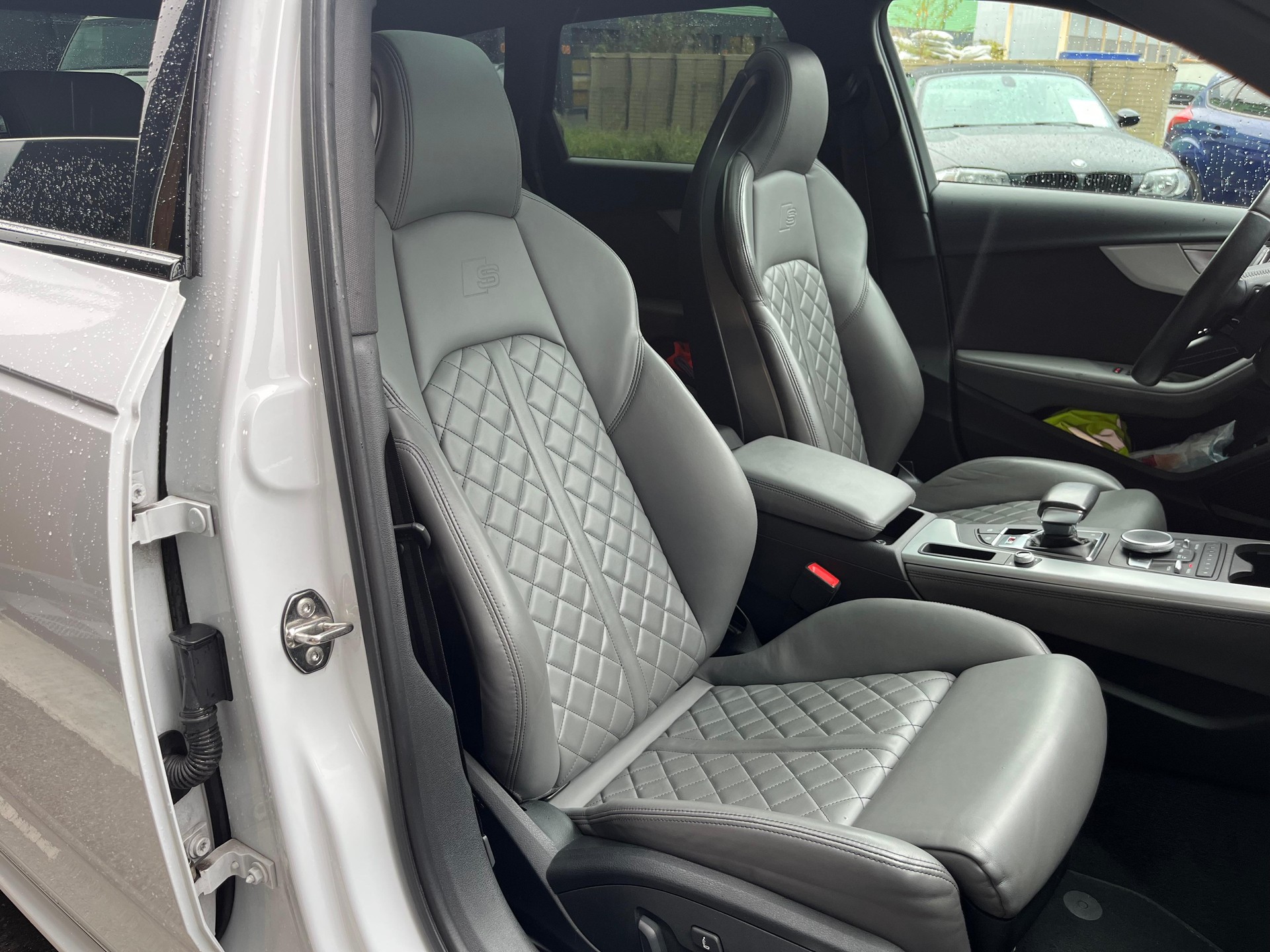 AUDI S4 Avant 3.0 TFSI quattro tiptronic-image-15