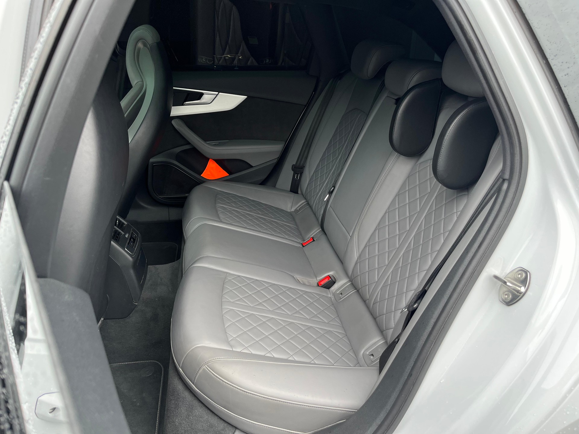 AUDI S4 Avant 3.0 TFSI quattro tiptronic-image-14