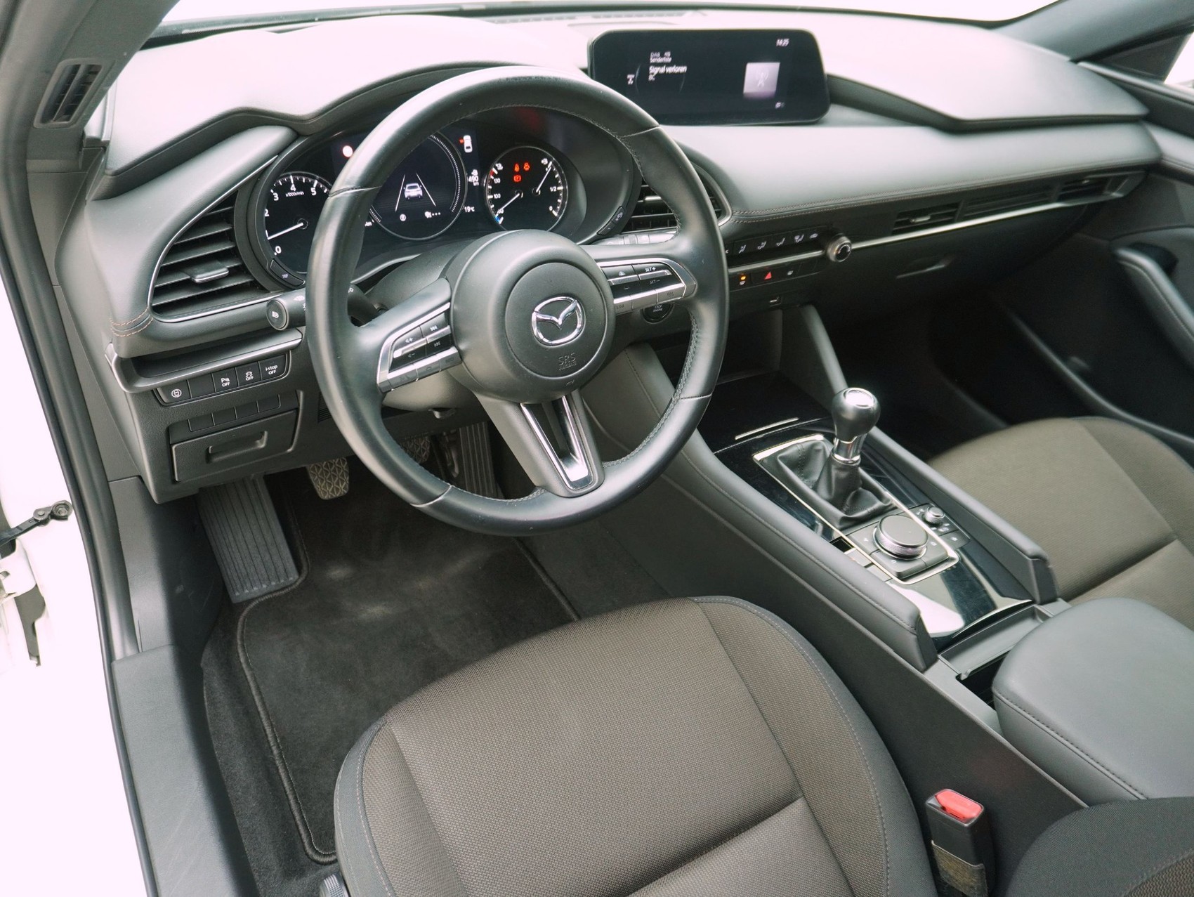 MAZDA 3 Hatchback 2.0 Ambition-image-9