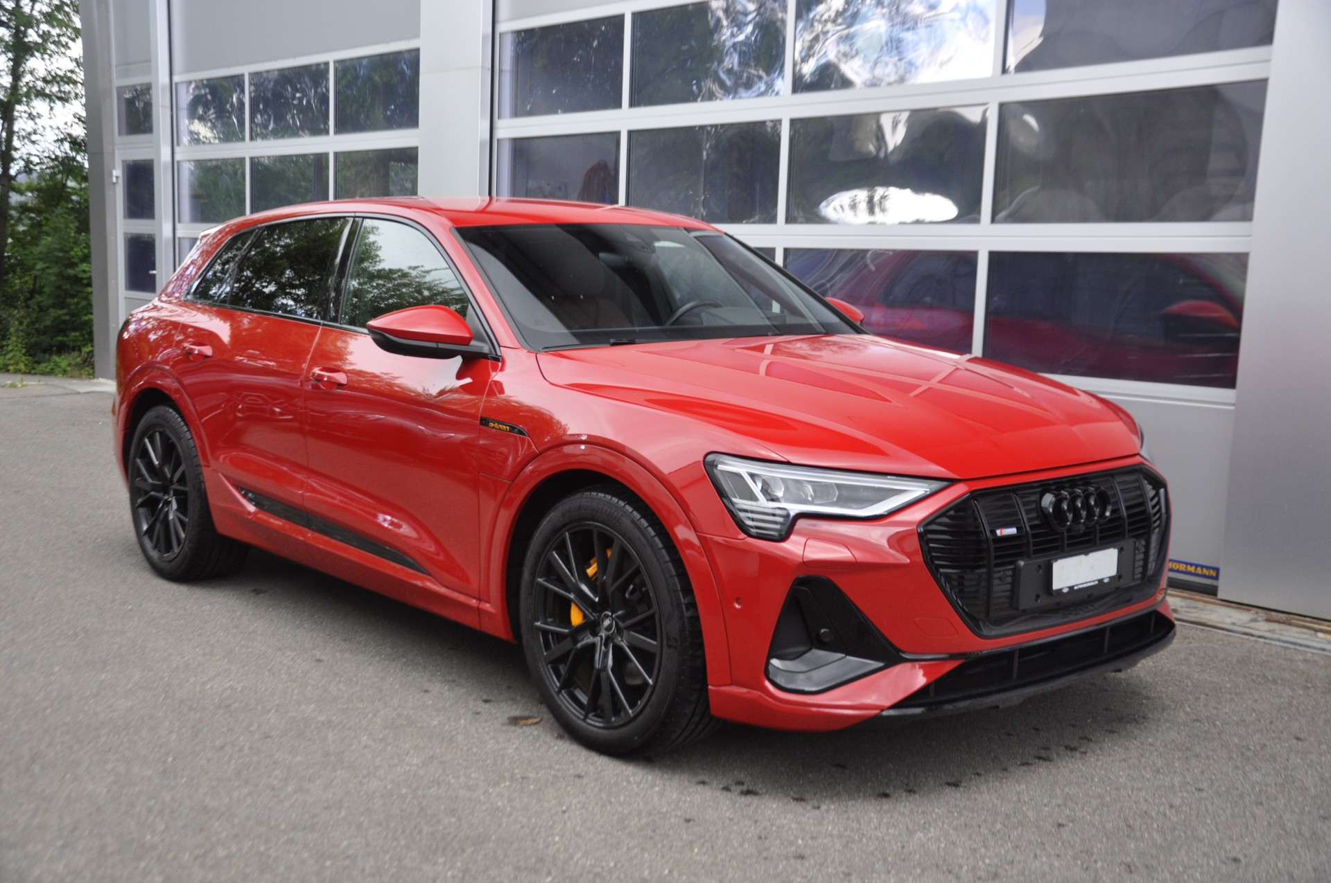 AUDI e-tron 55 S Line quattro I Anhängerkupplung-image-0