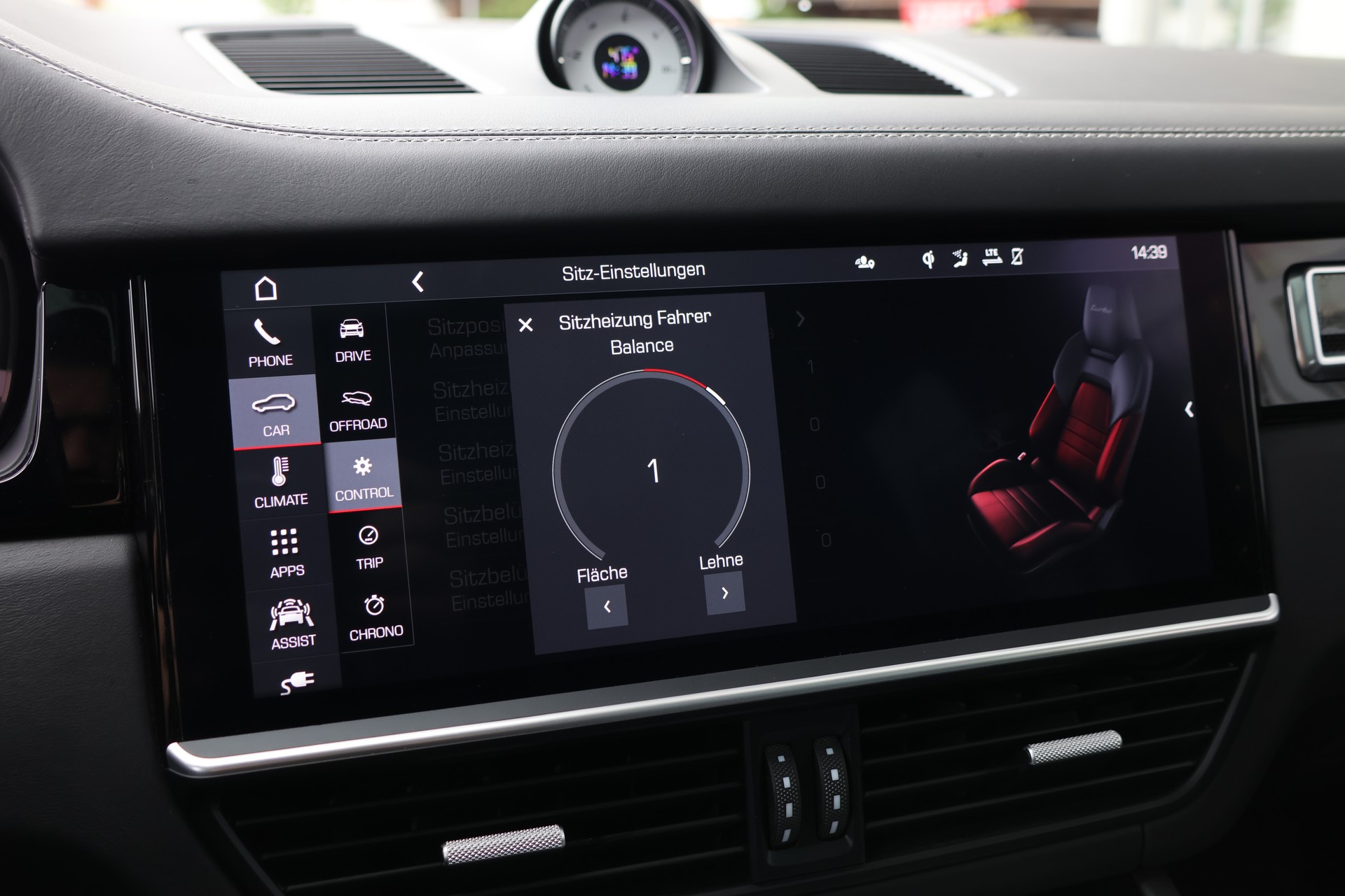 PORSCHE Cayenne Turbo S E-Hybrid (CH) "Approved bis 12/26"-image-28