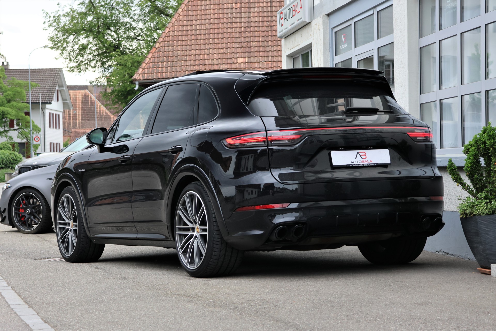 PORSCHE Cayenne Turbo S E-Hybrid (CH) "Approved bis 12/26"-image-2