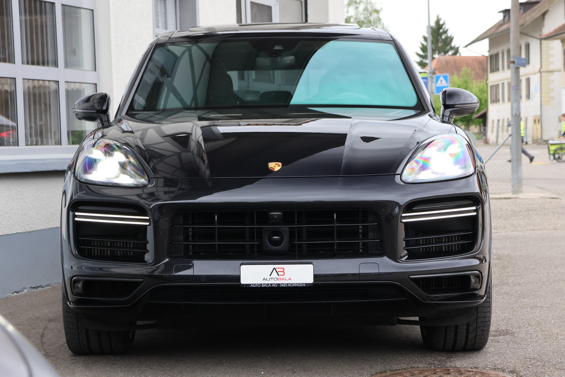 PORSCHE Cayenne Turbo S E-Hybrid (CH) "Approved bis 12/26"-image-1