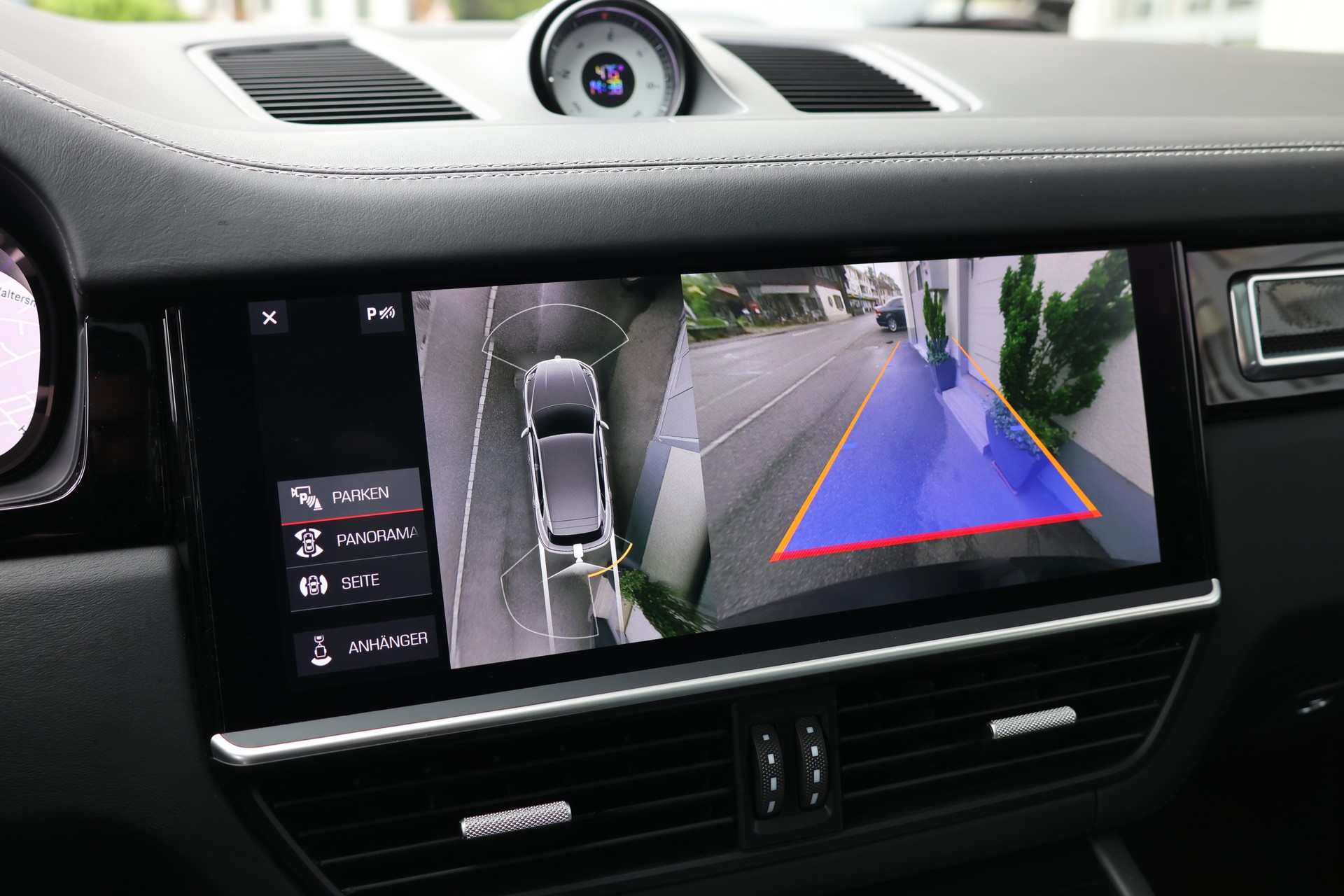 PORSCHE Cayenne Turbo S E-Hybrid (CH) "Approved bis 12/26"-image-24