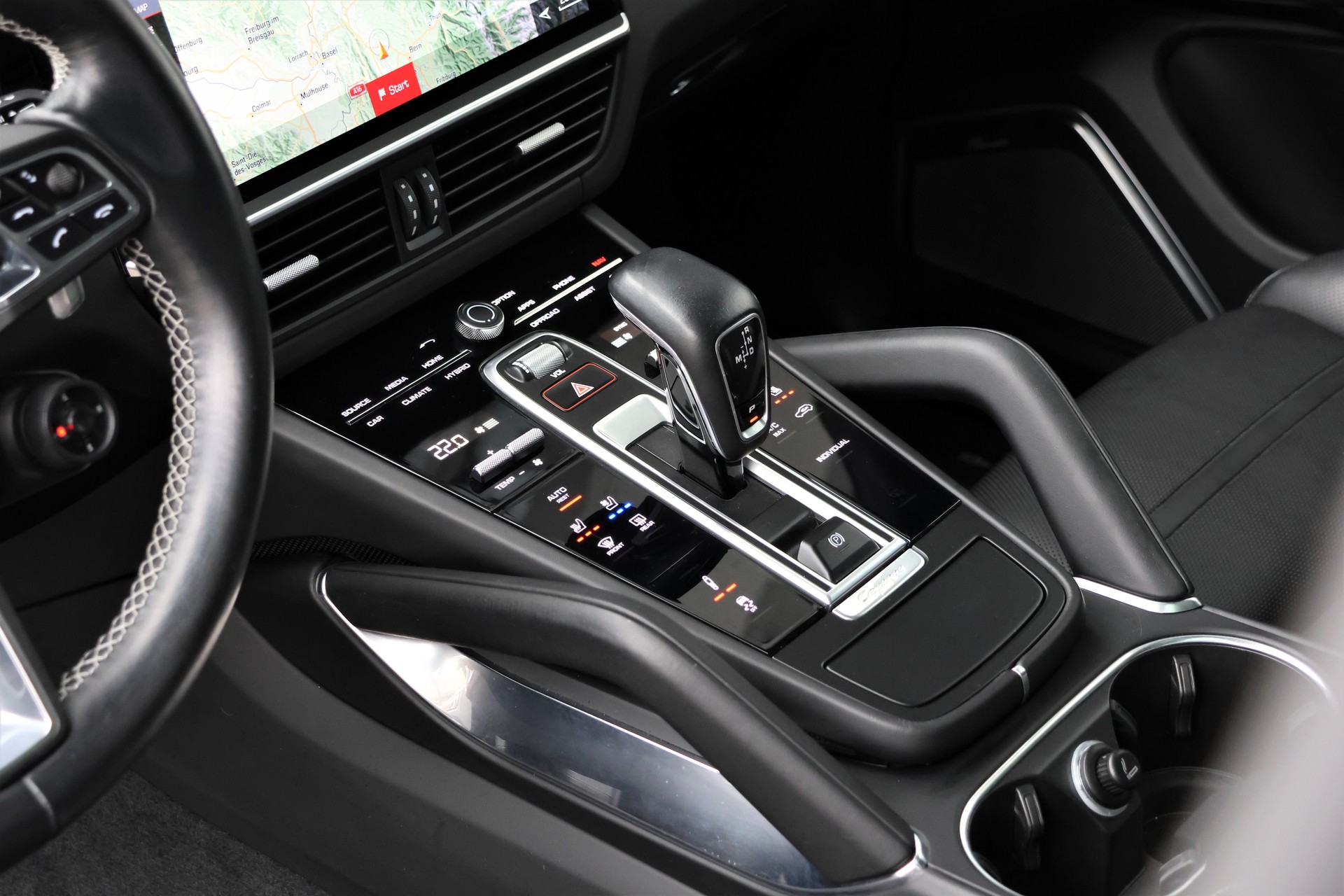 PORSCHE Cayenne Turbo S E-Hybrid (CH) "Approved bis 12/26"-image-11