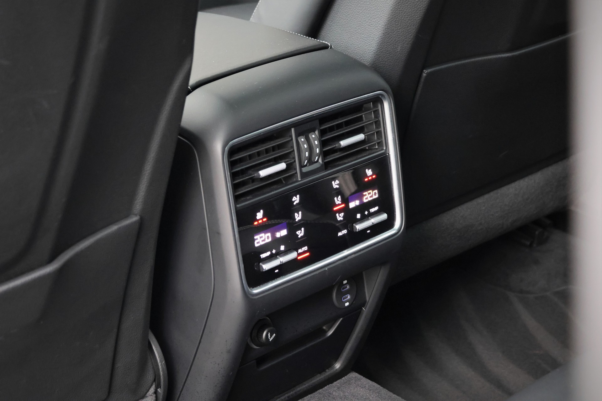 PORSCHE Cayenne Turbo S E-Hybrid (CH) "Approved bis 12/26"-image-13