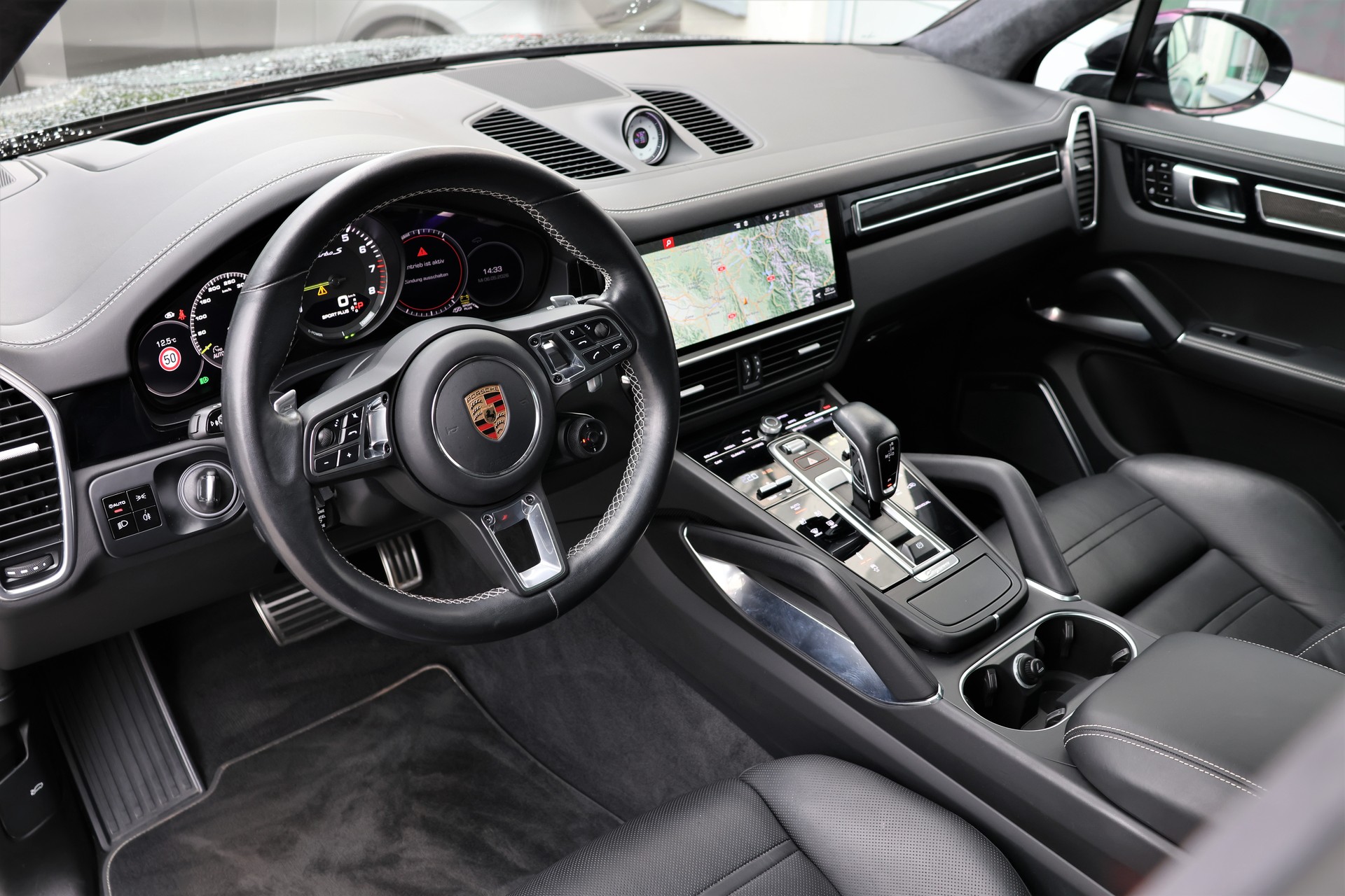 PORSCHE Cayenne Turbo S E-Hybrid (CH) "Approved bis 12/26"-image-10