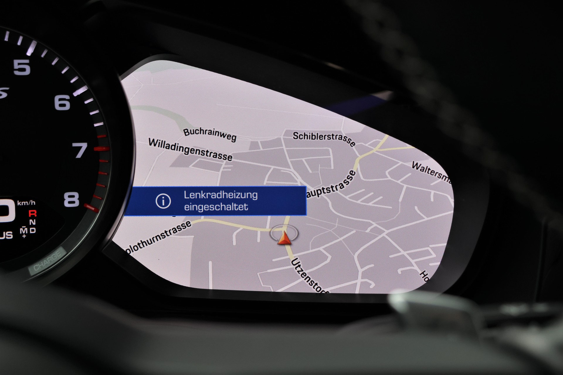 PORSCHE Cayenne Turbo S E-Hybrid (CH) "Approved bis 12/26"-image-31