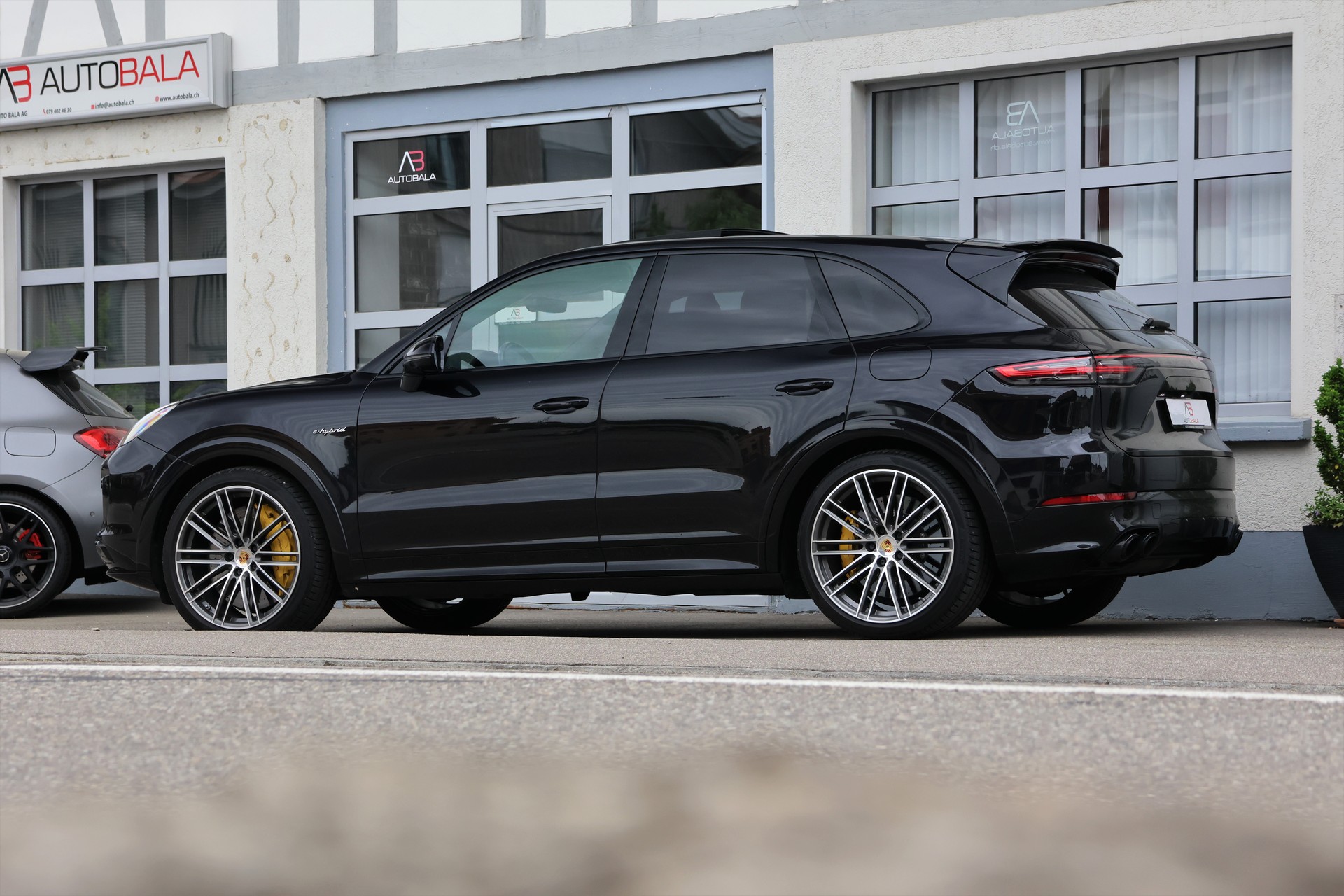 PORSCHE Cayenne Turbo S E-Hybrid (CH) "Approved bis 12/26"-image-3