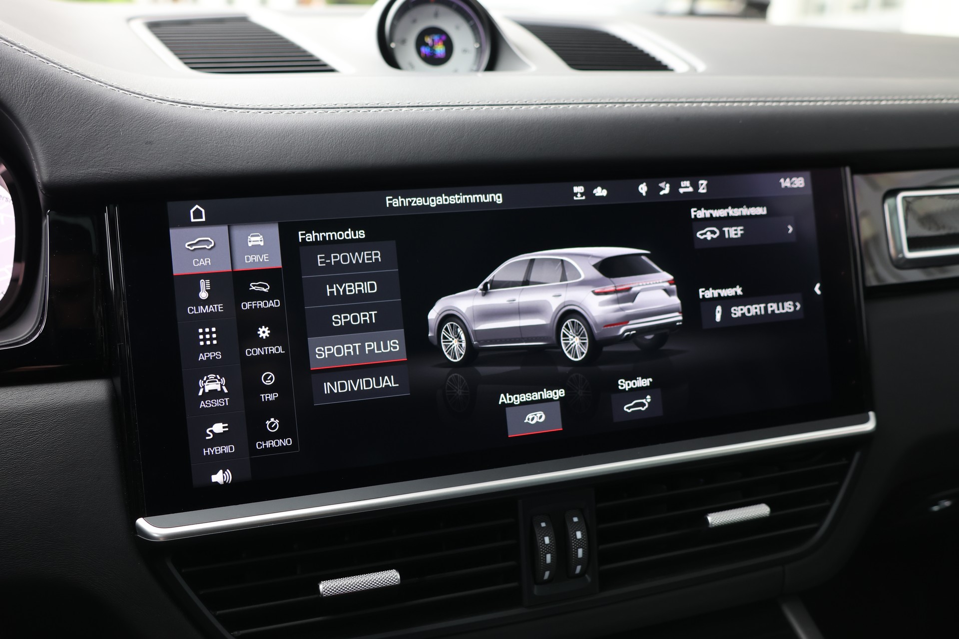 PORSCHE Cayenne Turbo S E-Hybrid (CH) "Approved bis 12/26"-image-26