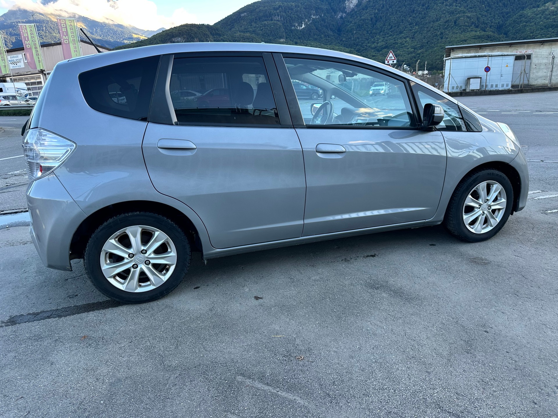HONDA Jazz 1.3i Hybrid Elegance CVT-image-6