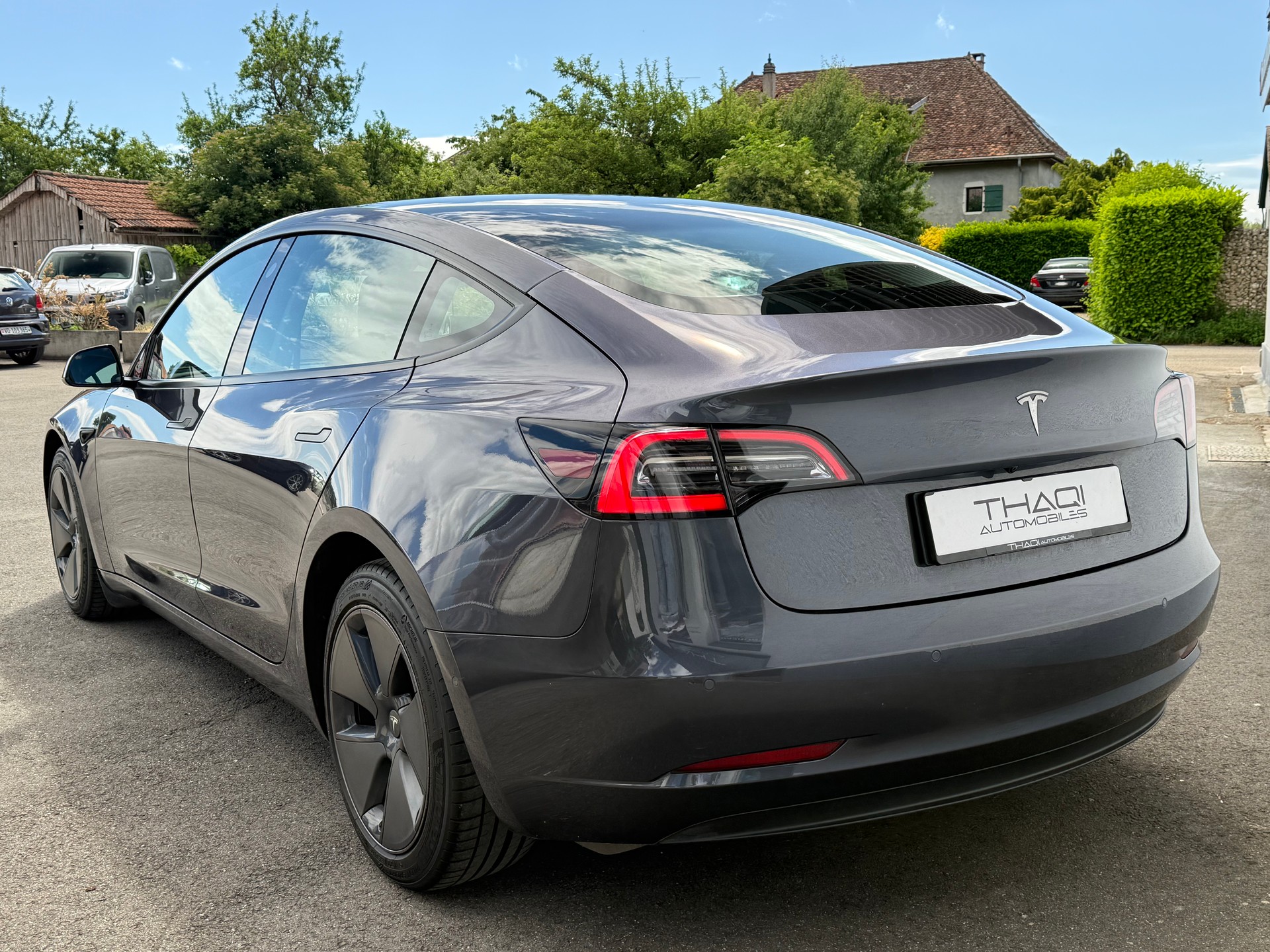 TESLA Model 3-image-5