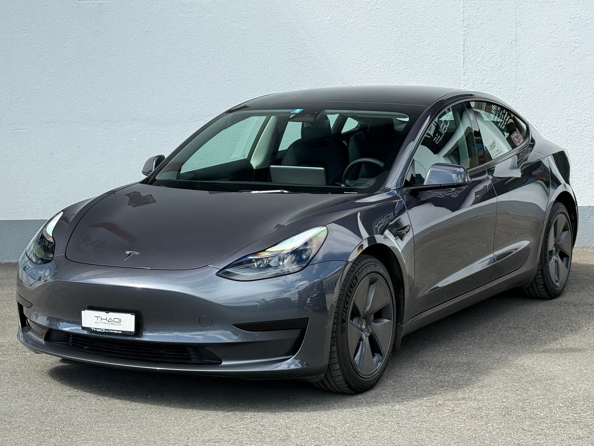 TESLA Model 3-image-0