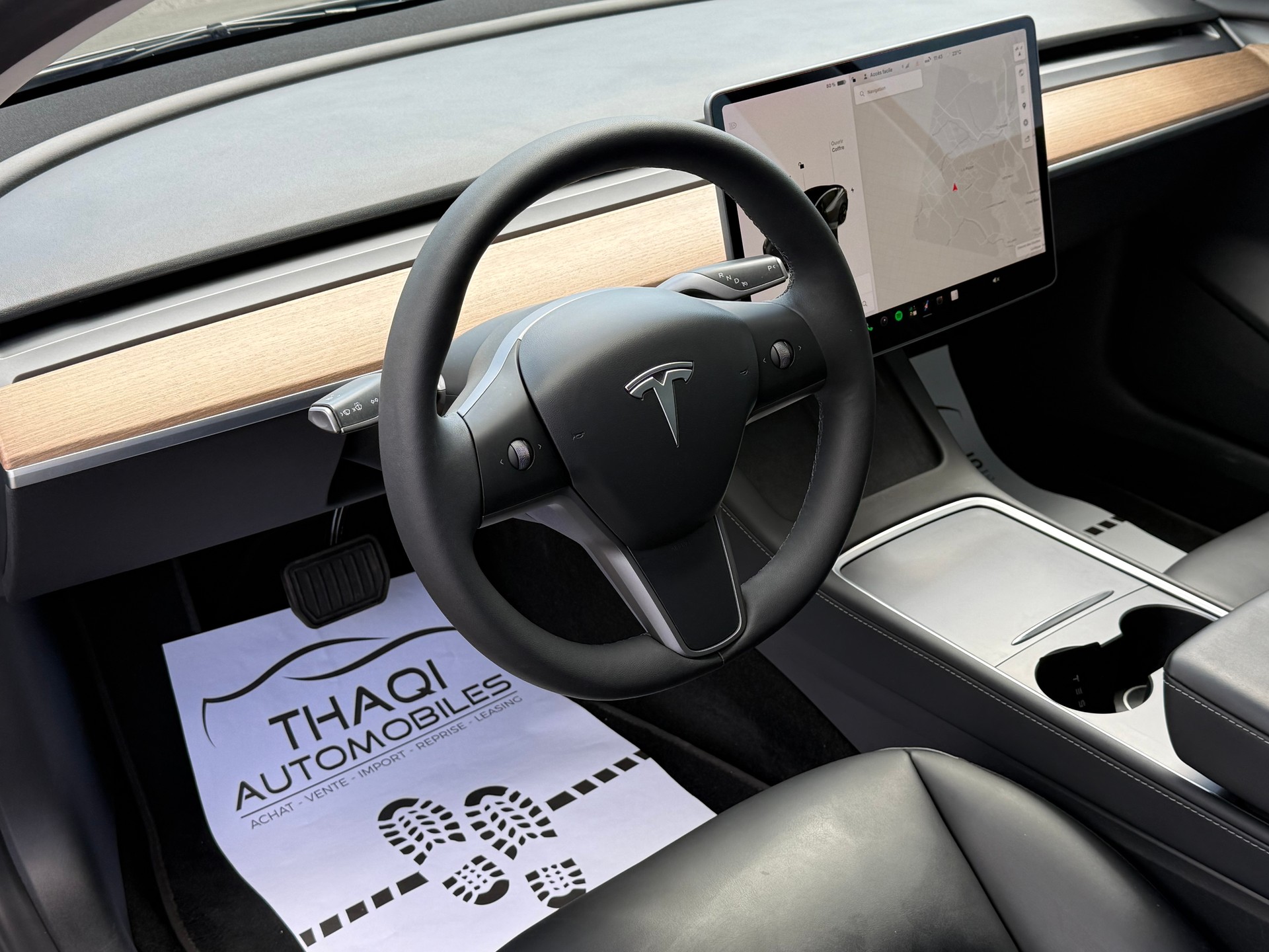 TESLA Model 3-image-11