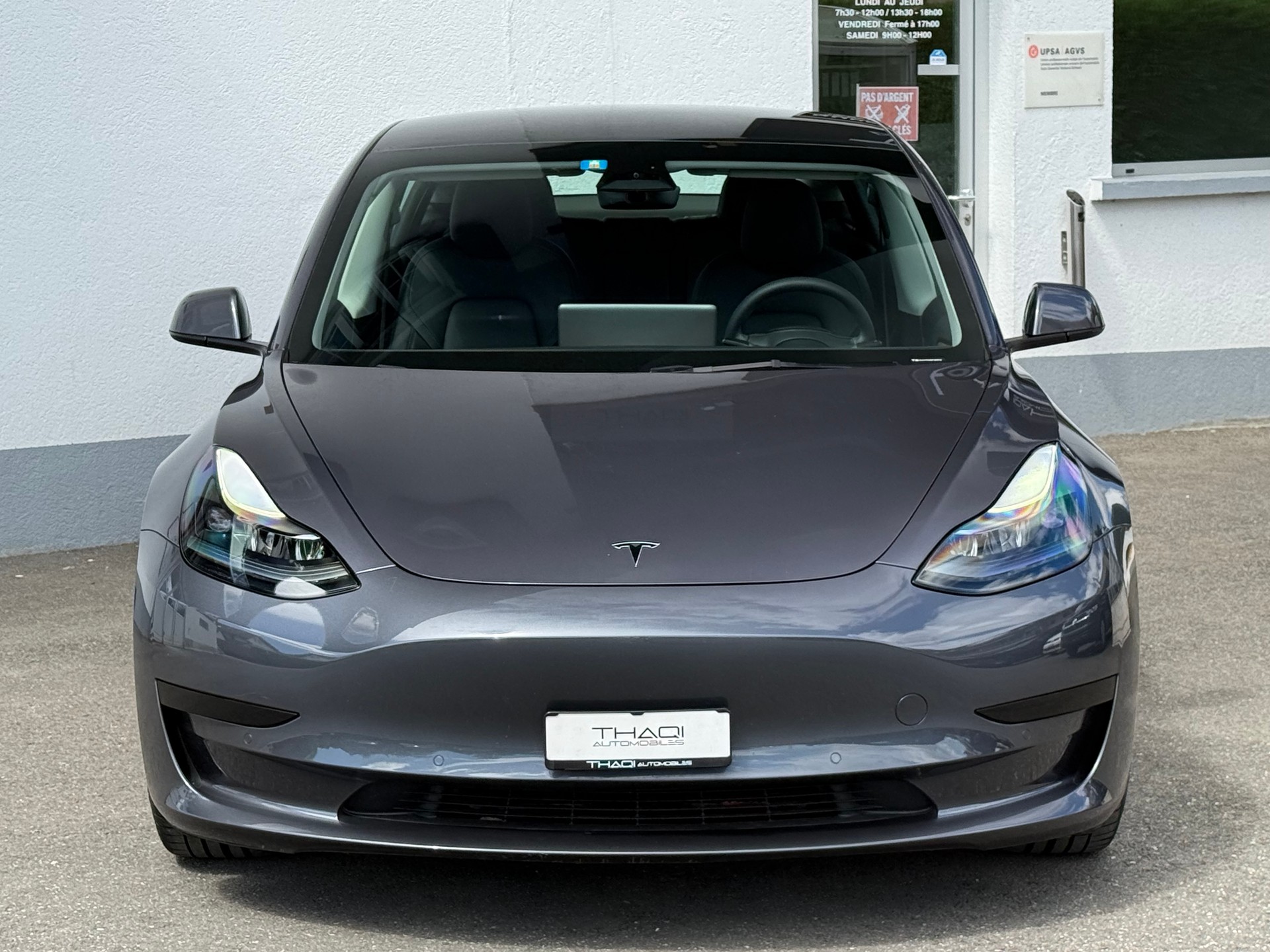 TESLA Model 3-image-3