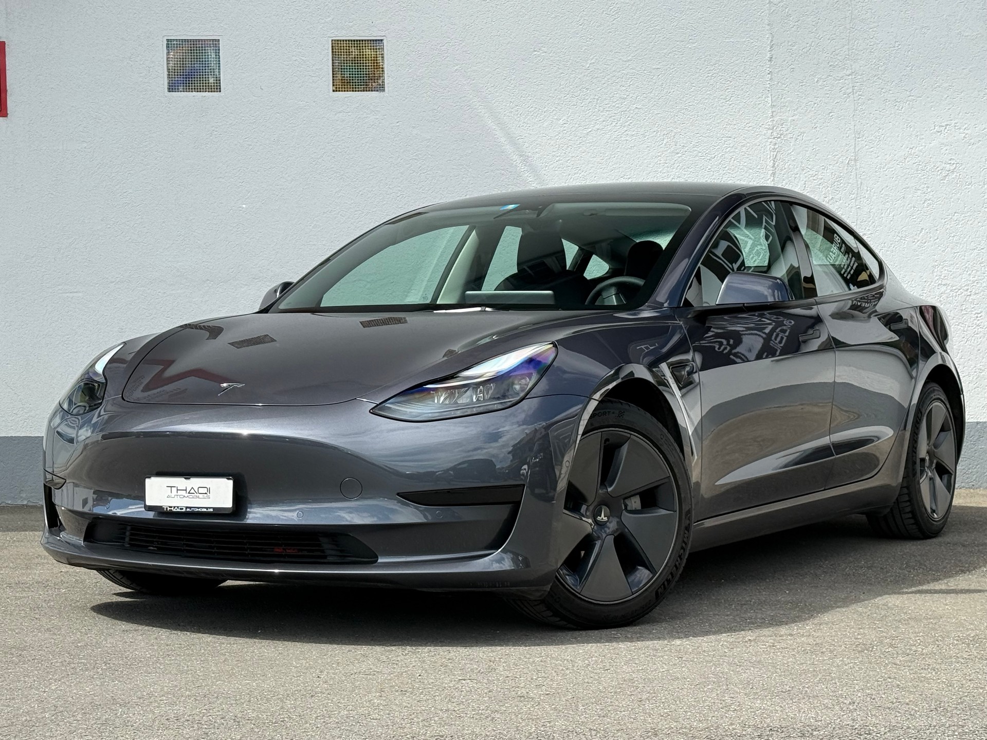 TESLA Model 3-image-2