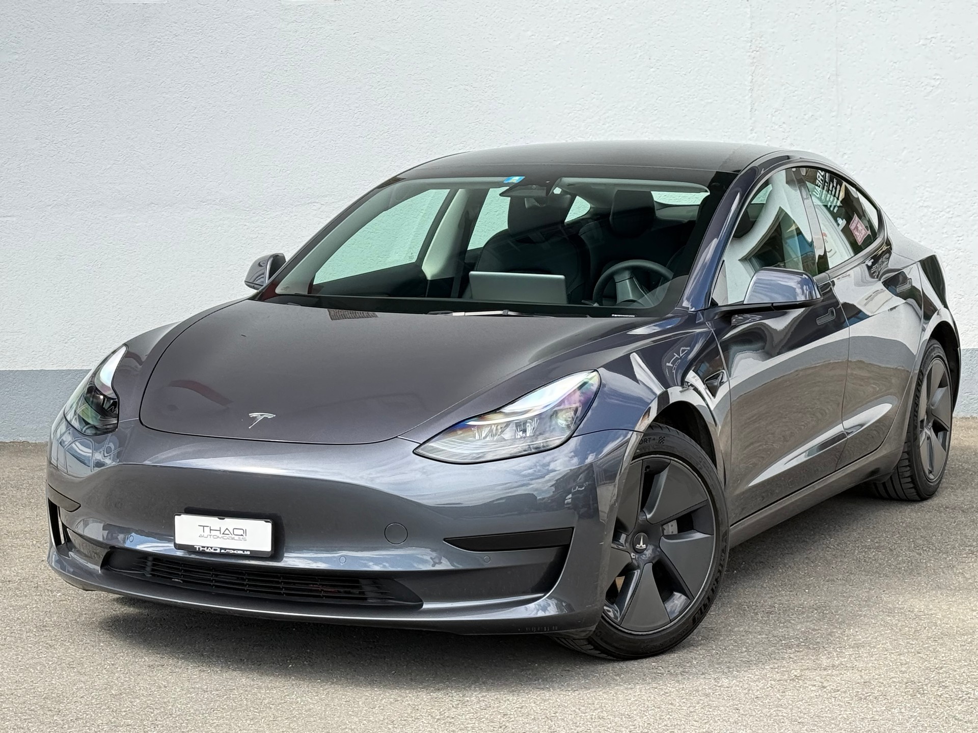 TESLA Model 3-image-1