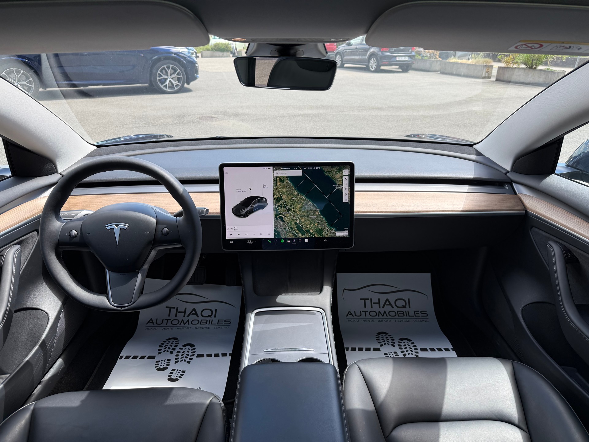 TESLA Model 3-image-15