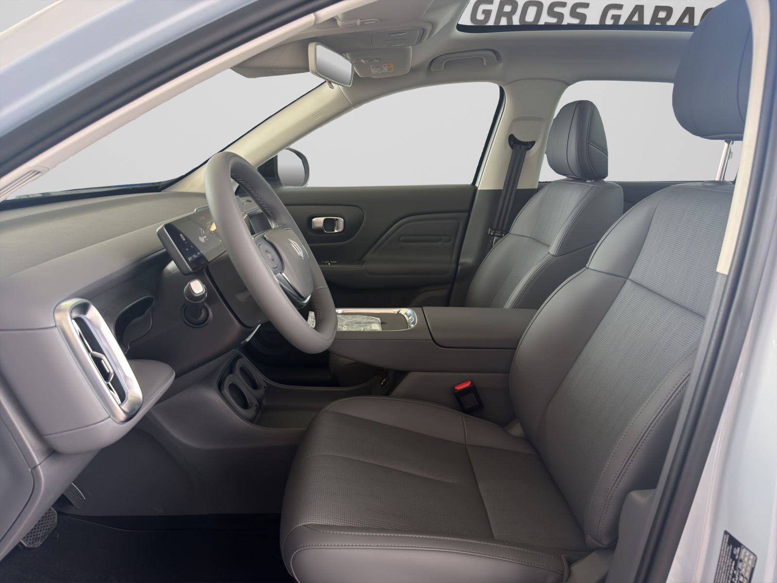 LEAPMOTOR B10 1.5 Hybrid EV-image-4