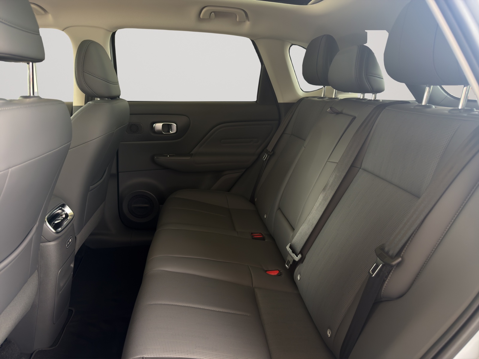 LEAPMOTOR B10 1.5 Hybrid EV-image-7
