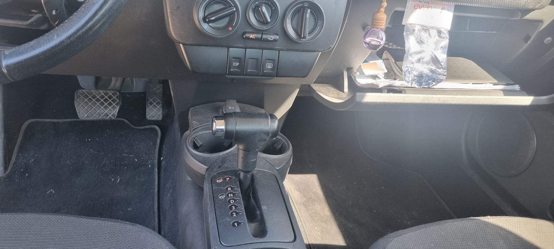 VW Beetle 1.6-image-5