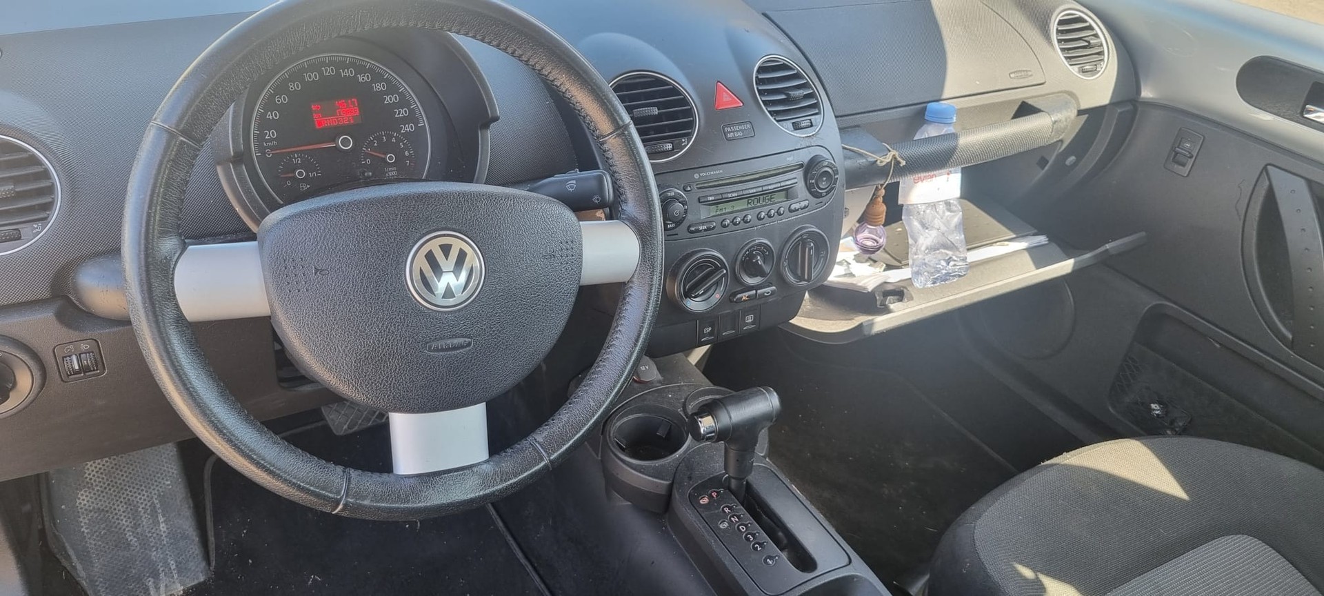 VW Beetle 1.6-image-7