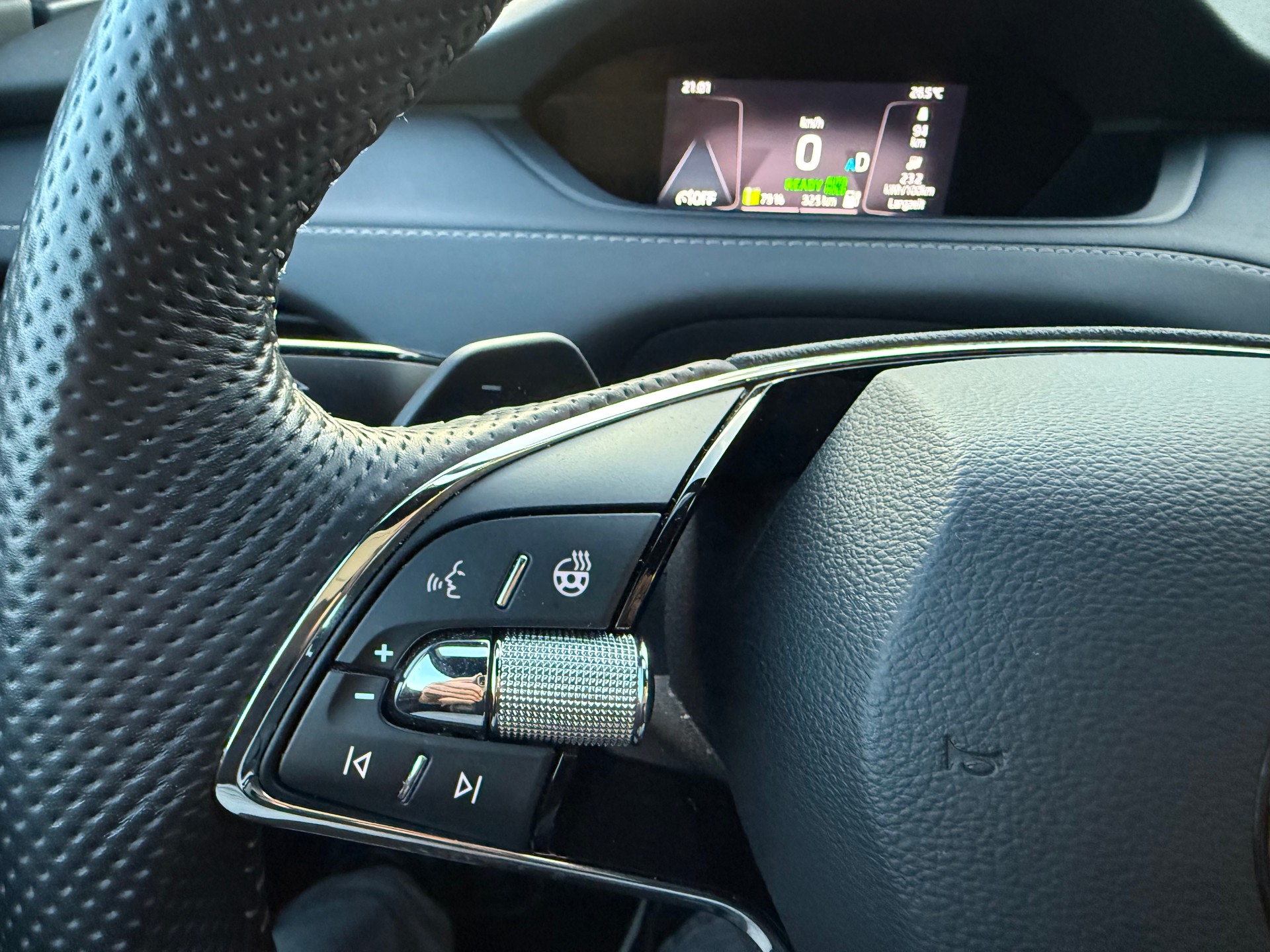 SKODA Enyaq iV 80x SportLine-image-15