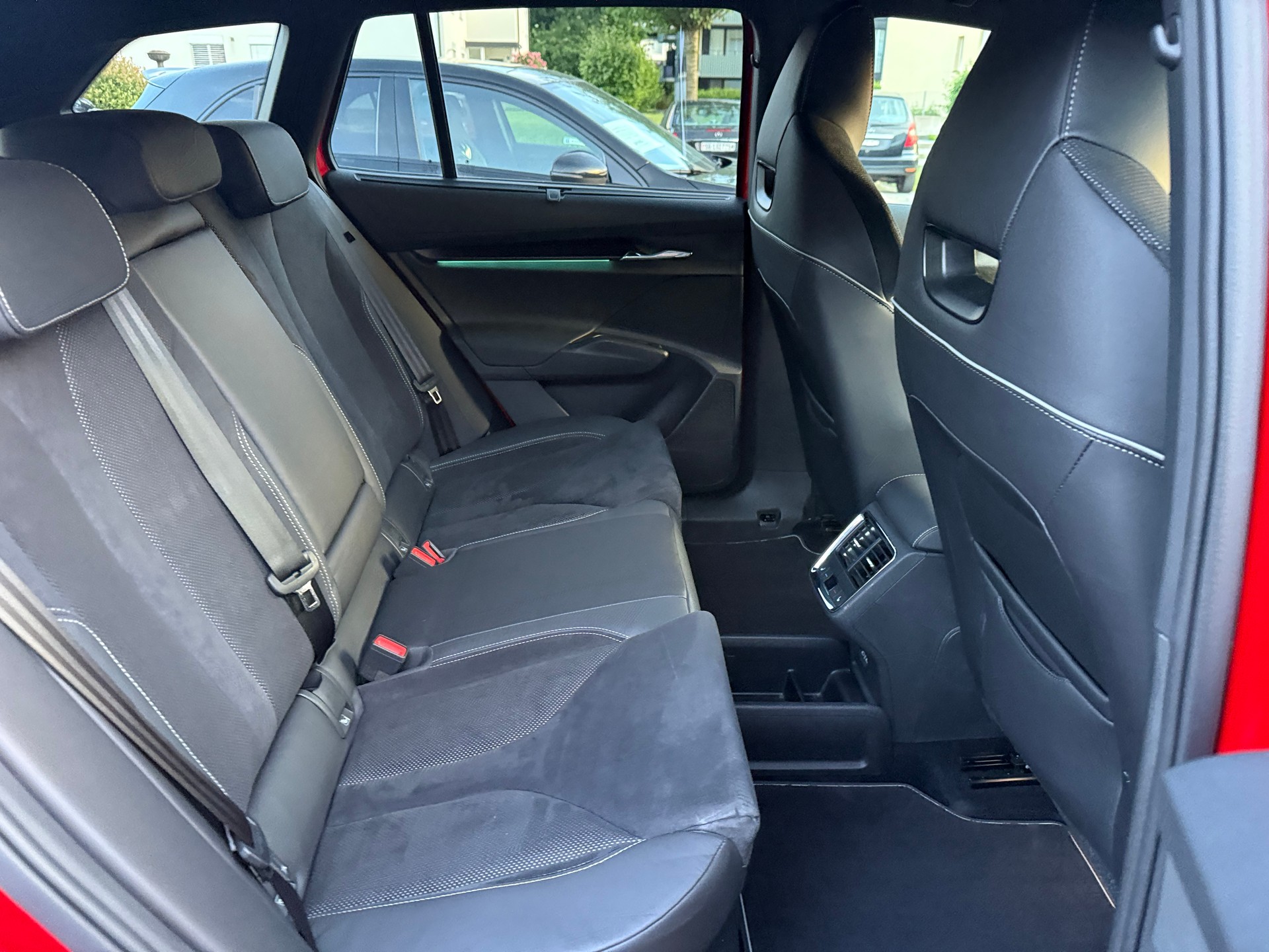 SKODA Enyaq iV 80x SportLine-image-18