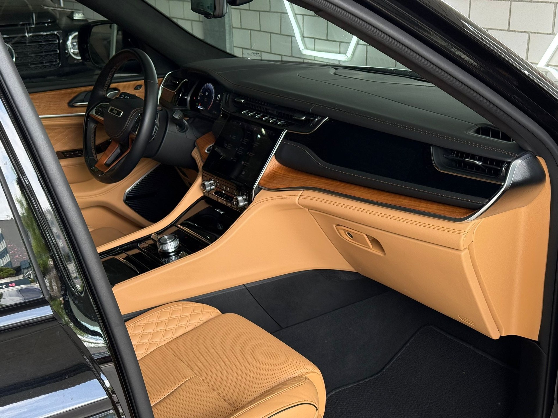 JEEP Grand Cherokee L Summit Reserve 5.7 Hemi 4x4-image-7