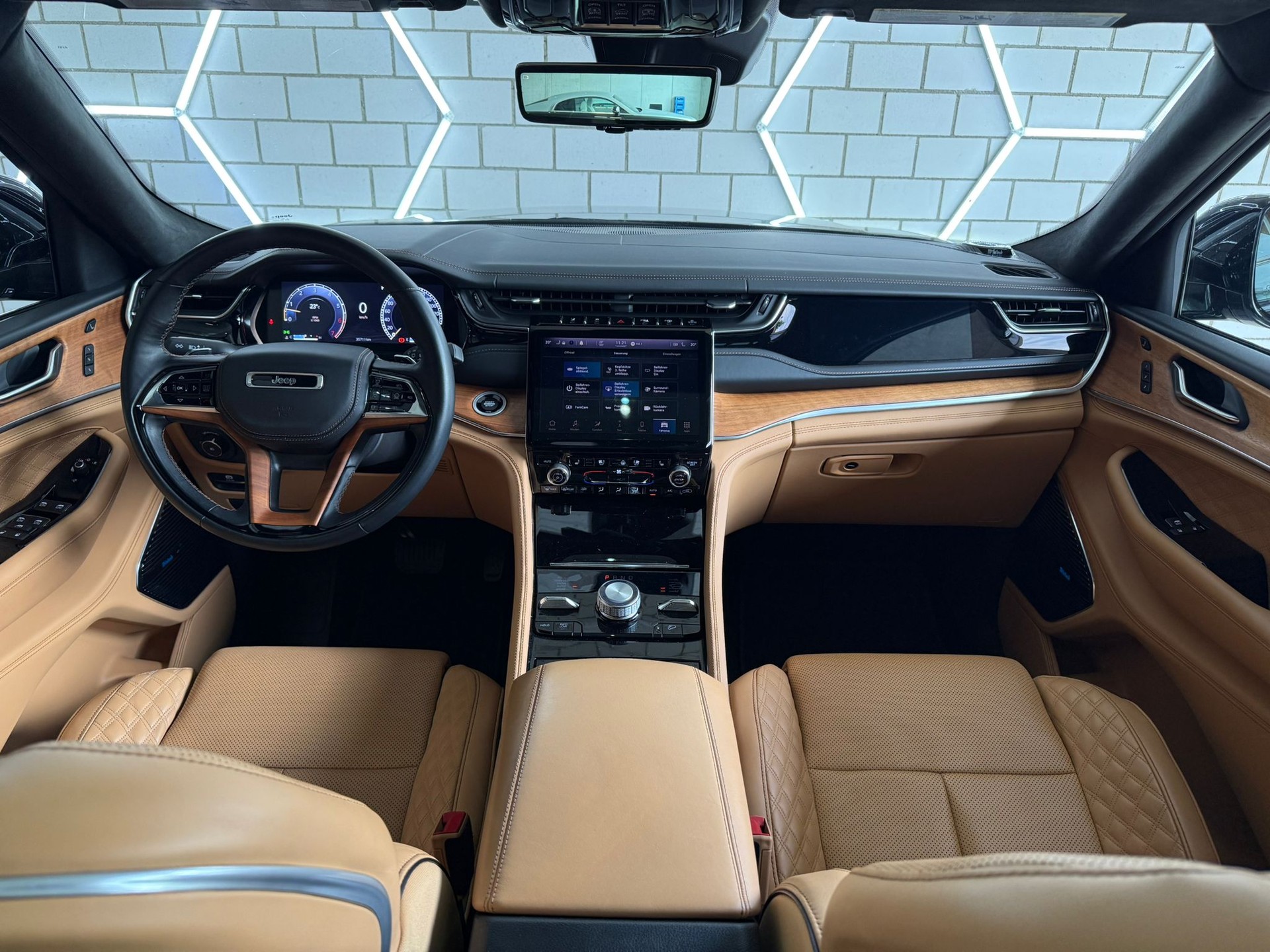 JEEP Grand Cherokee L Summit Reserve 5.7 Hemi 4x4-image-9