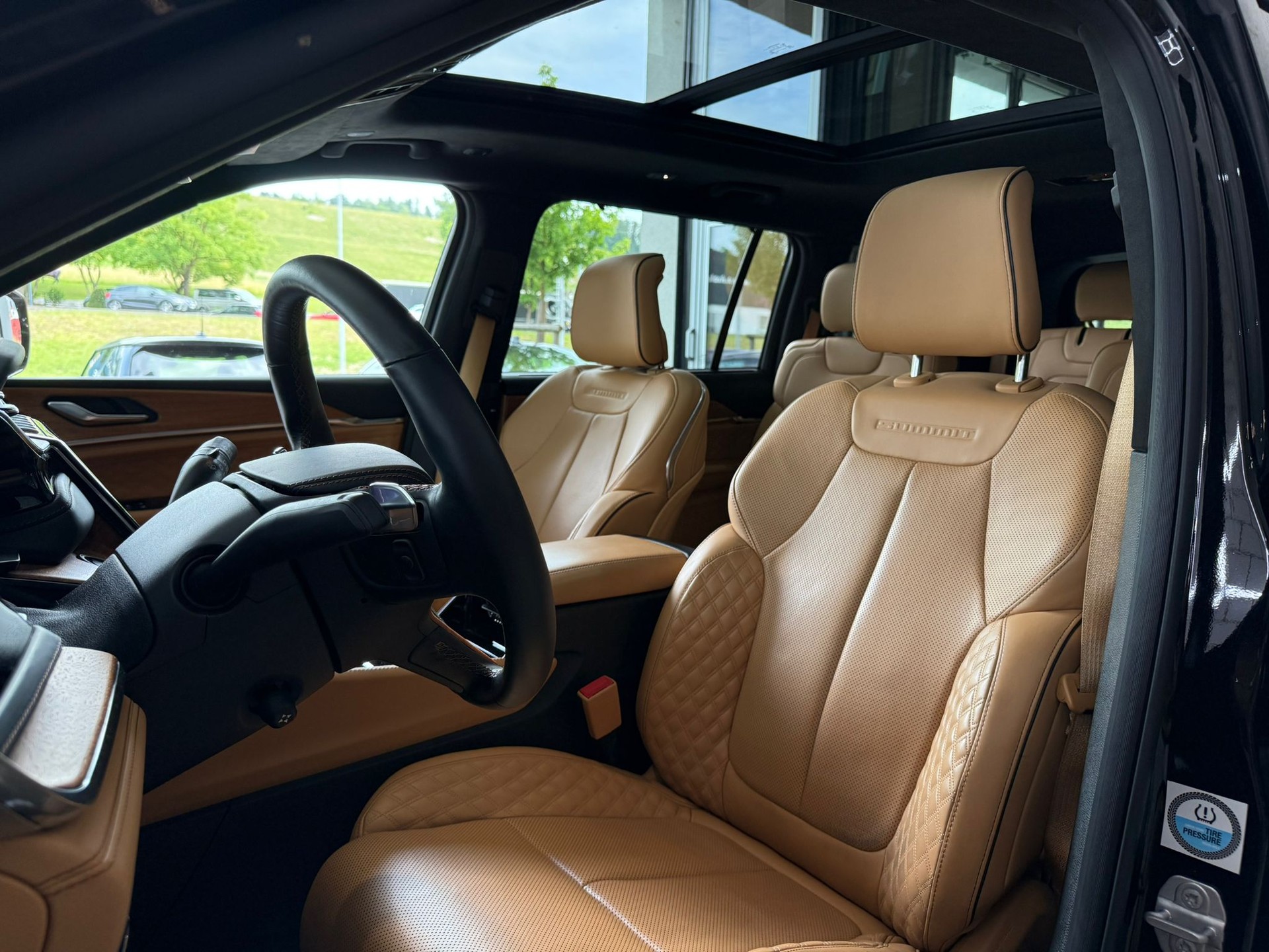 JEEP Grand Cherokee L Summit Reserve 5.7 Hemi 4x4-image-10