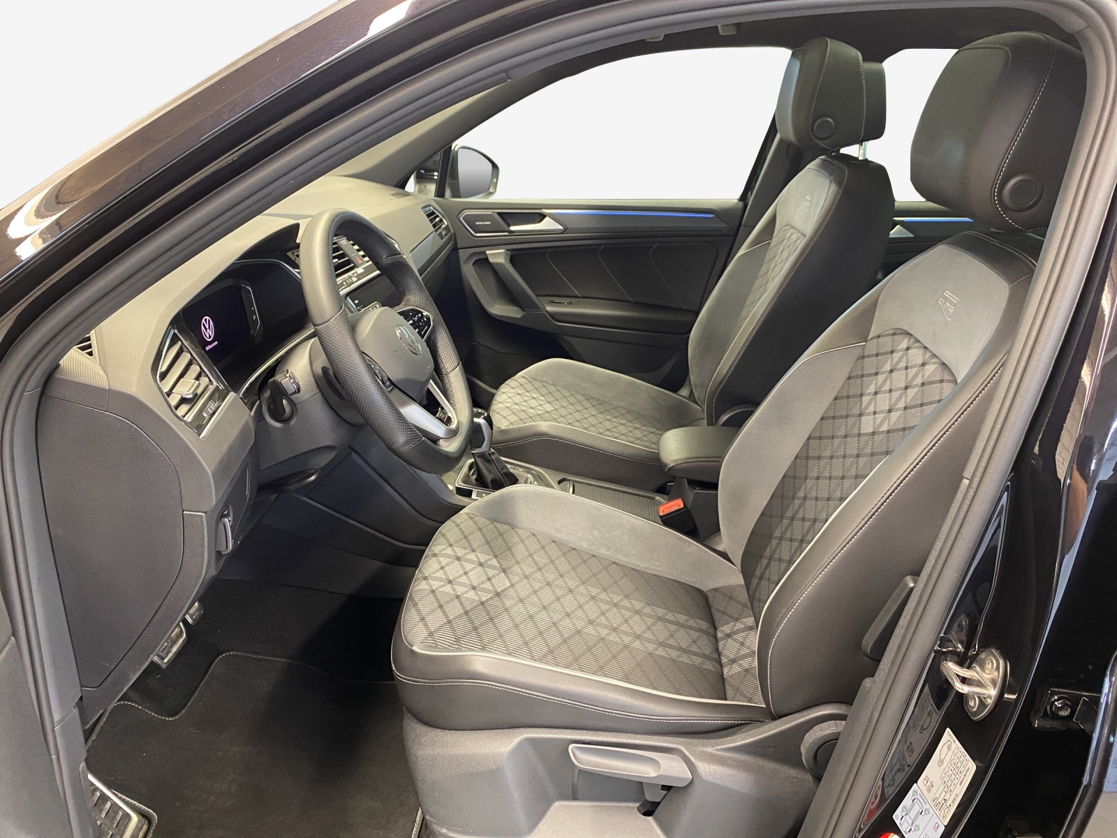 VW Tiguan 2.0TSI R-Line 4Motion DSG-image-7