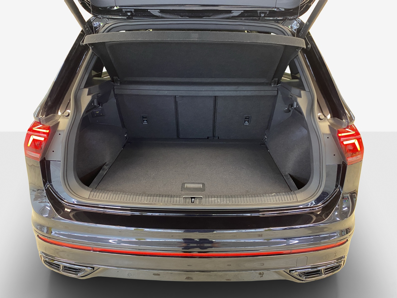 VW Tiguan 2.0TSI R-Line 4Motion DSG-image-12