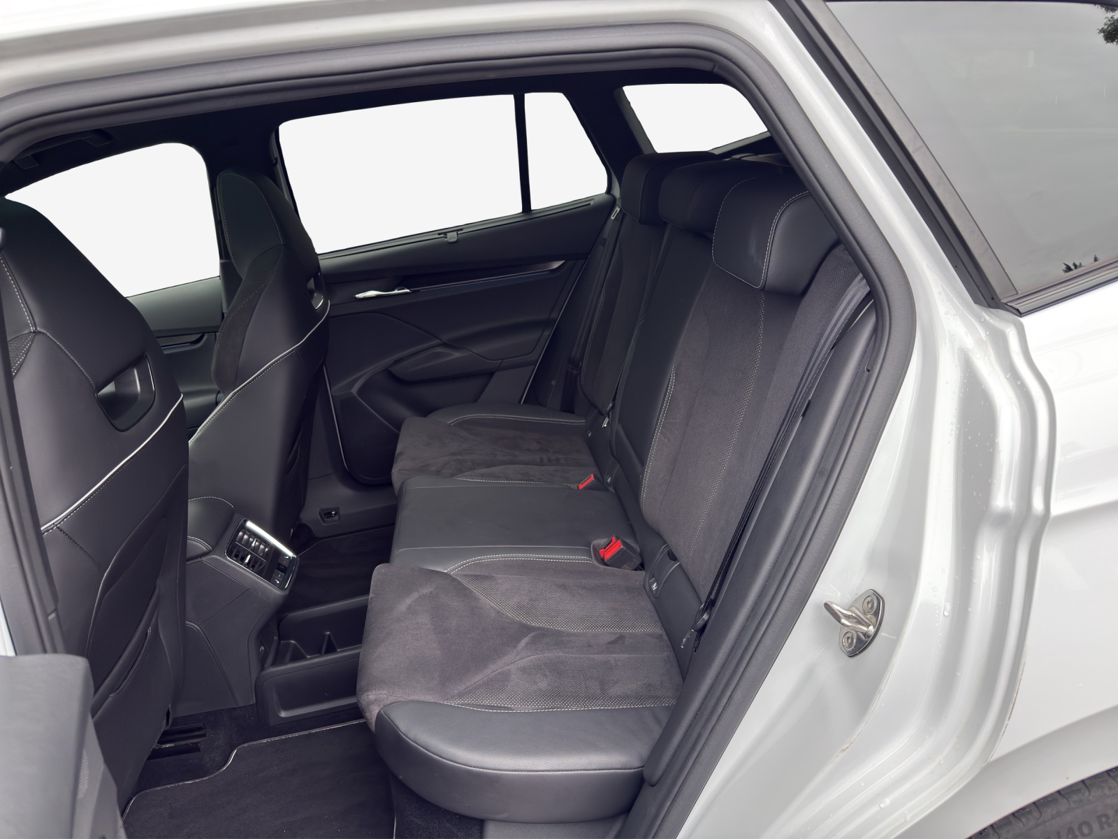 SKODA Enyaq iV 80x SportLine-image-11