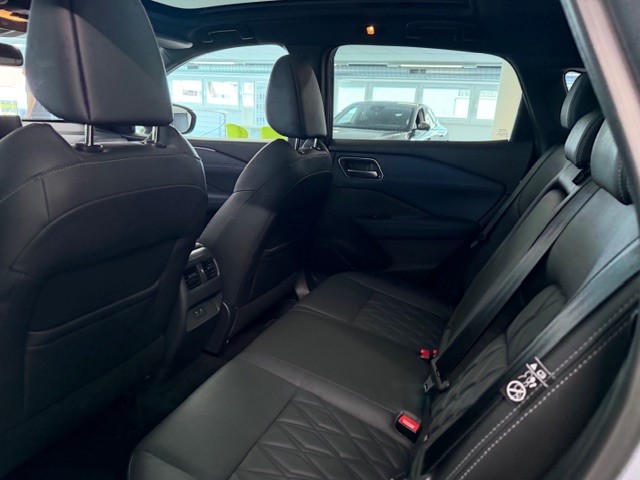 NISSAN Qashqai 1.3 DIG-T MHEV Tekna+ Xtronic 4x4-image-7