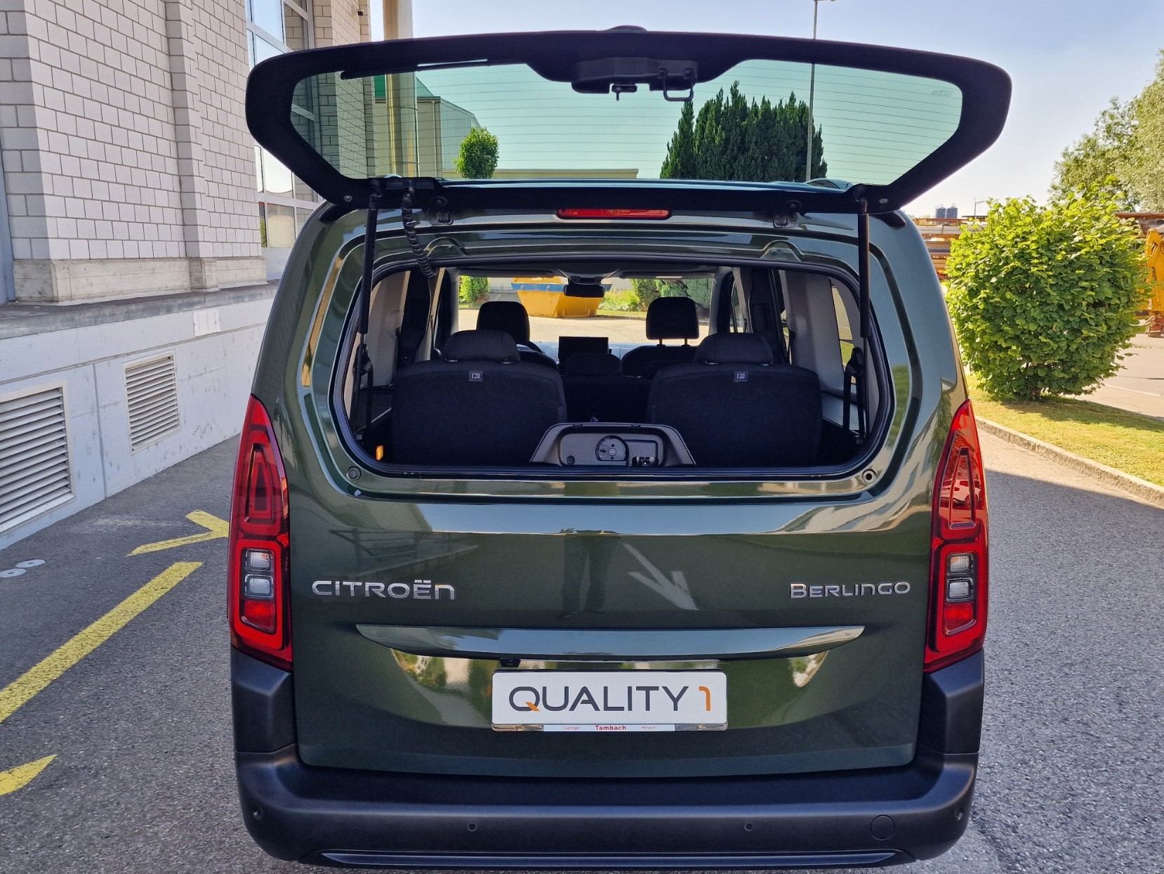 CITROEN Berlingo XL 1.5 BlueHDi 7 Plätze Max EAT8-image-15